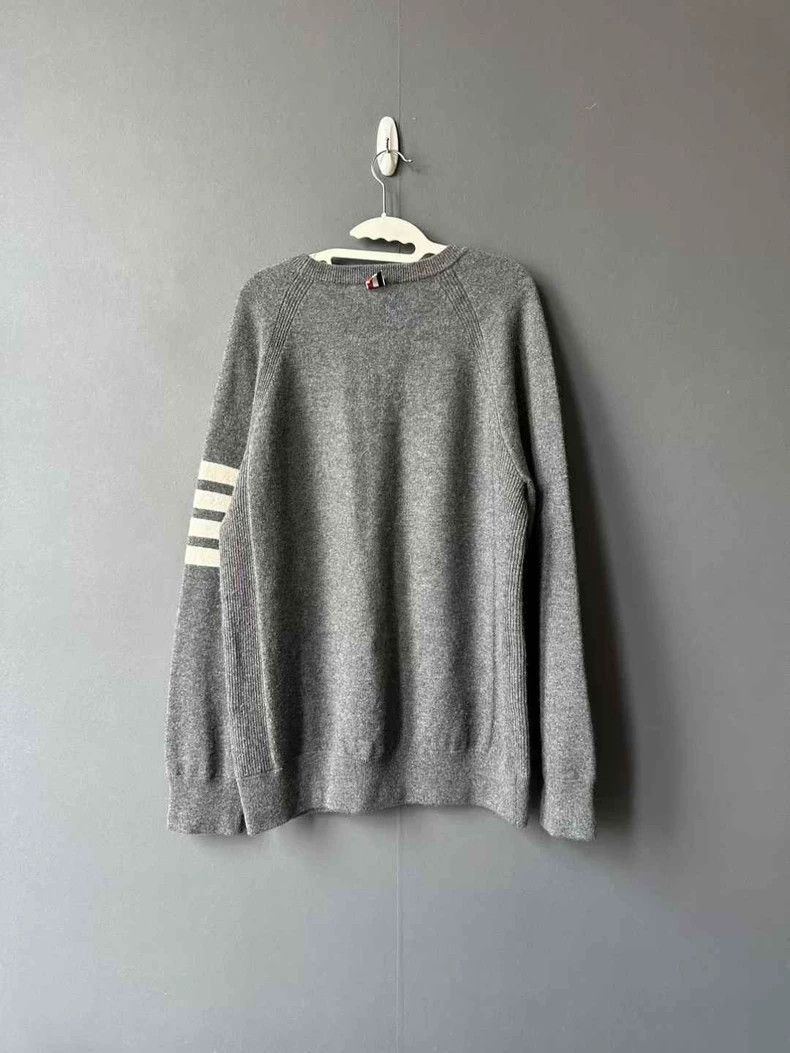 Thom Browne Thom Browne size4 Medium gray cashmere sweater Size US XL / EU 56 / 4 - 2 Thumbnail