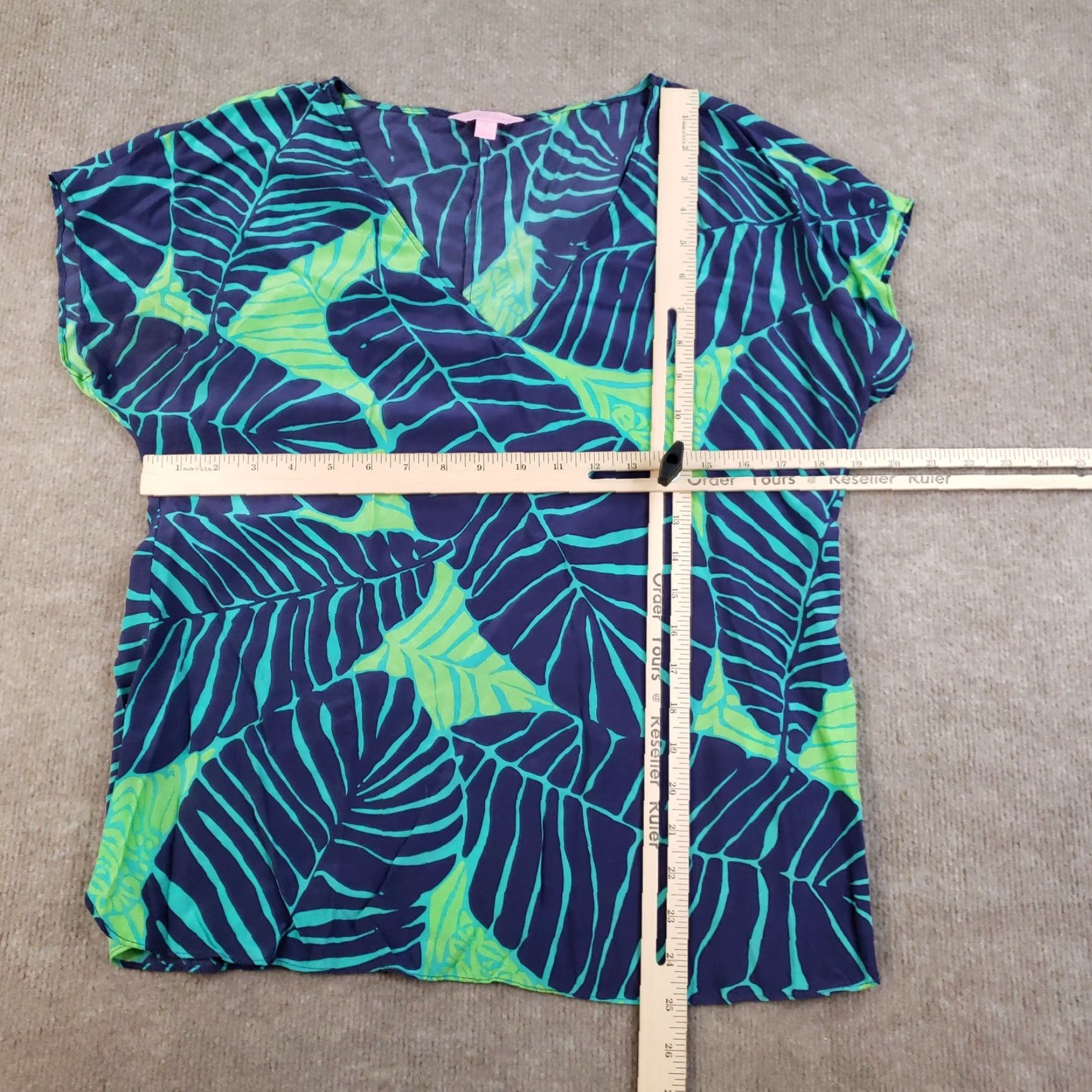 Lilly Pulitzer Lilly Pulitzer Shirt Womens Medium Blue Green Silk Leaf Print Tunic Blouse Top Size M / US 6-8 / IT 42-44 - 2 Thumbnail