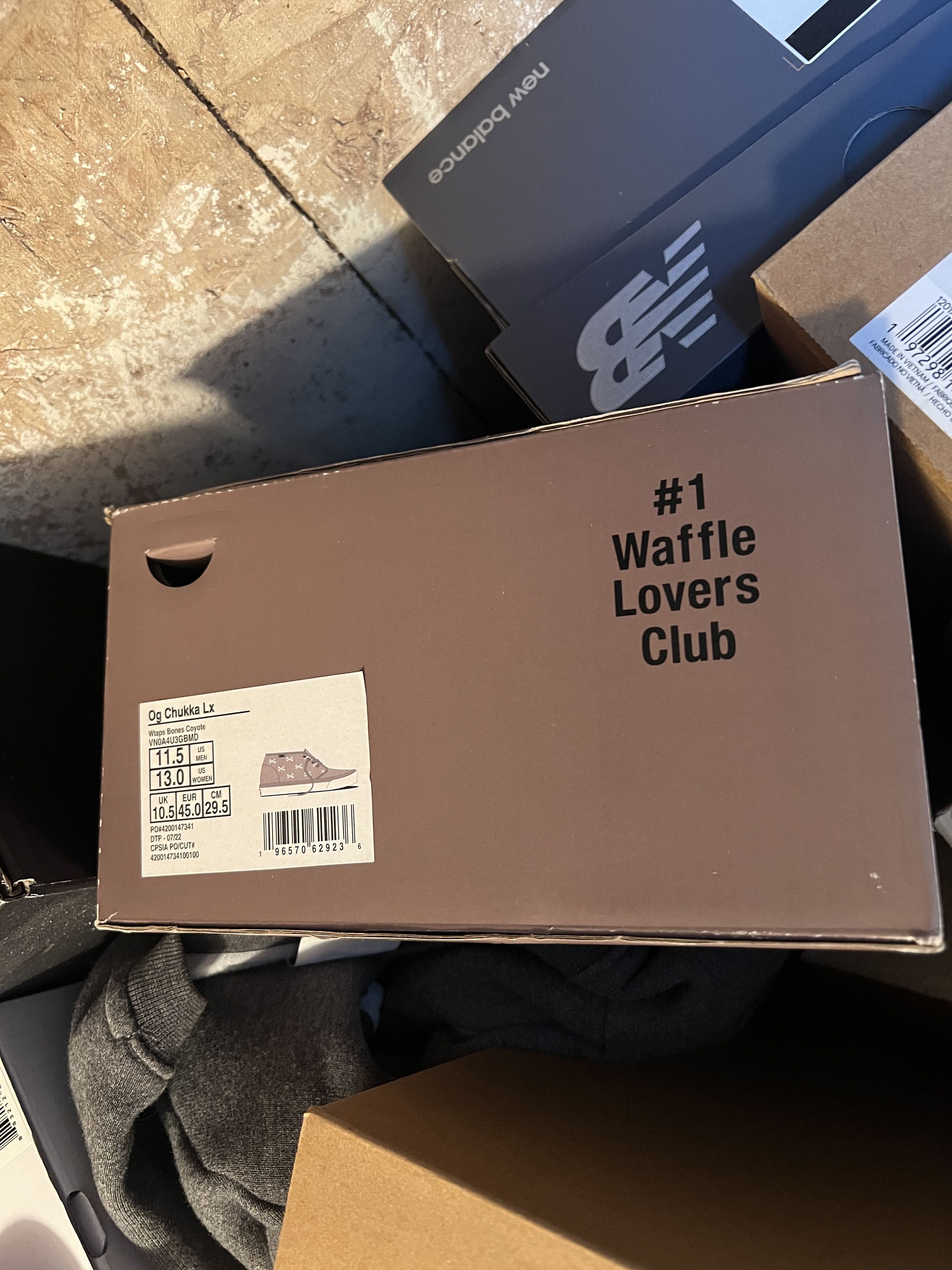 Vans × Wtaps *BRAND NEW & RARE* Vans Vault OG Chukka LX WTAPS Size US 11.5 / EU 44-45 - 10 Thumbnail