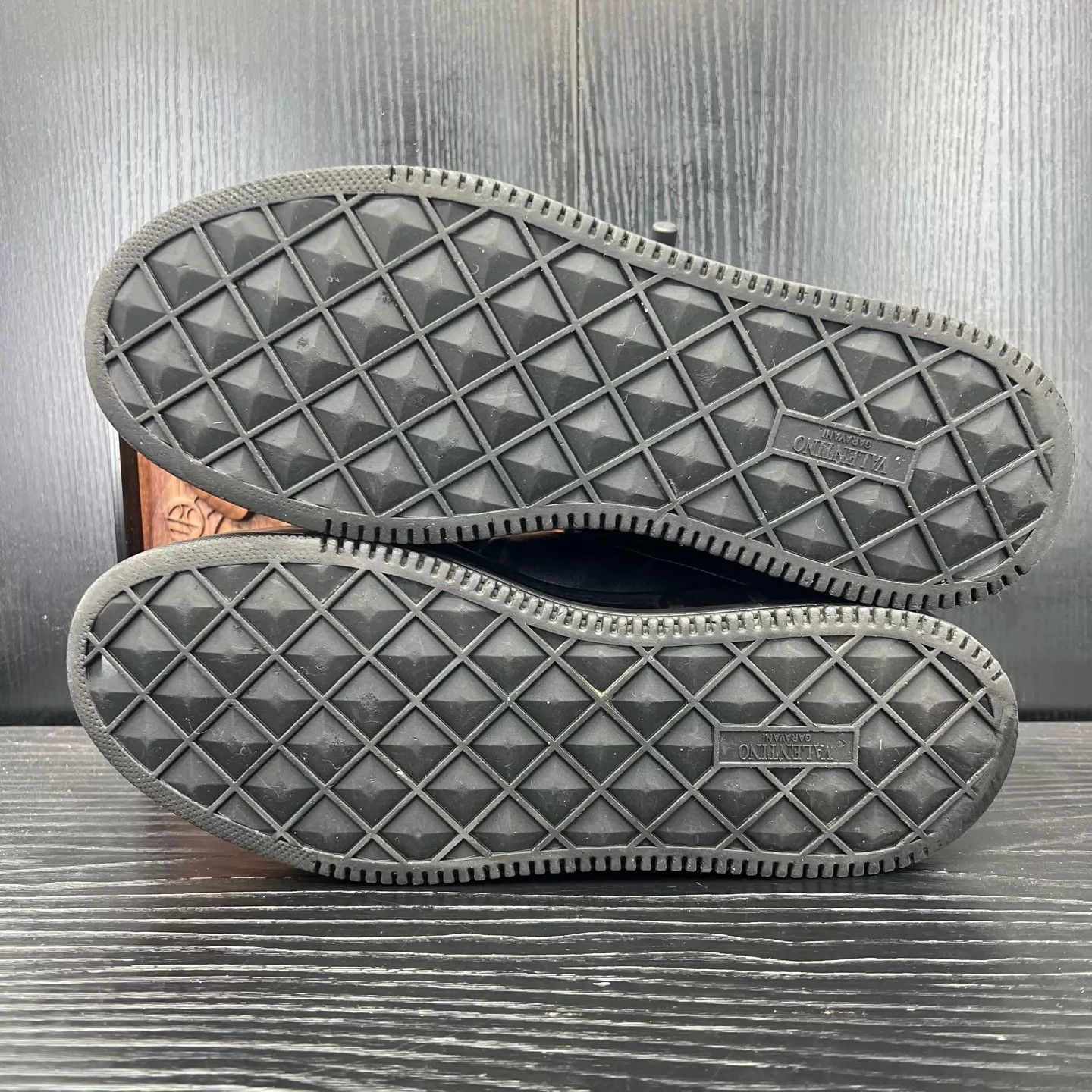 Valentino Valentino One Stud Black 43 with Box Size US 10 / EU 43 - 3 Thumbnail