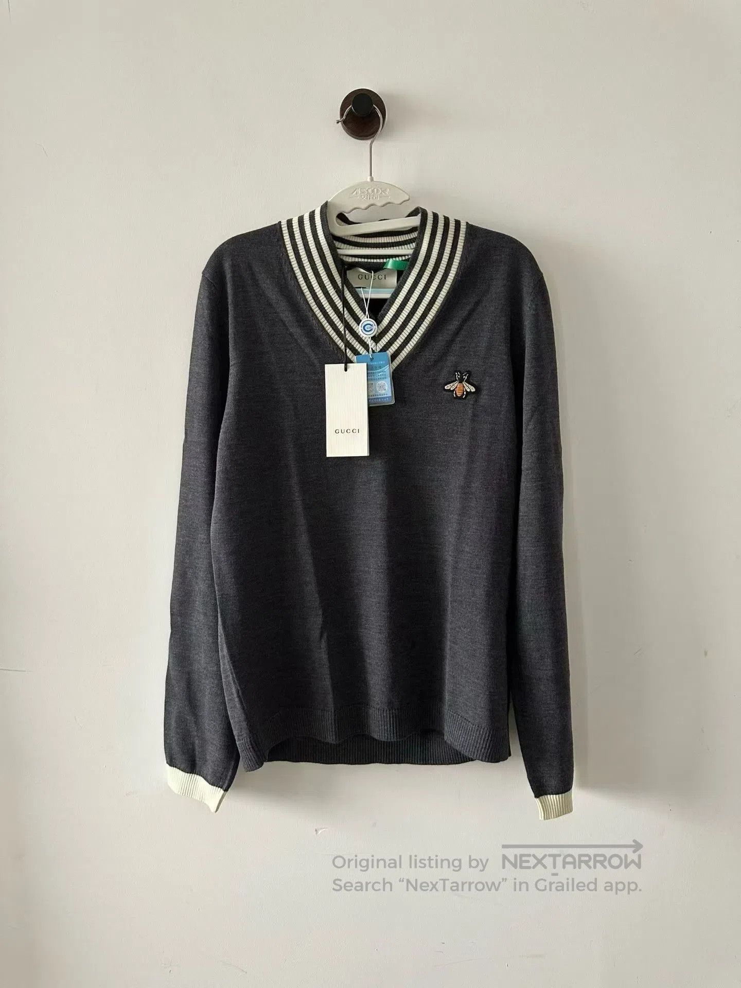 Gucci Guicci Little Bee Embroidered Sweater| Size M / US 6-8 / IT 42-44 - 1 Thumbnail