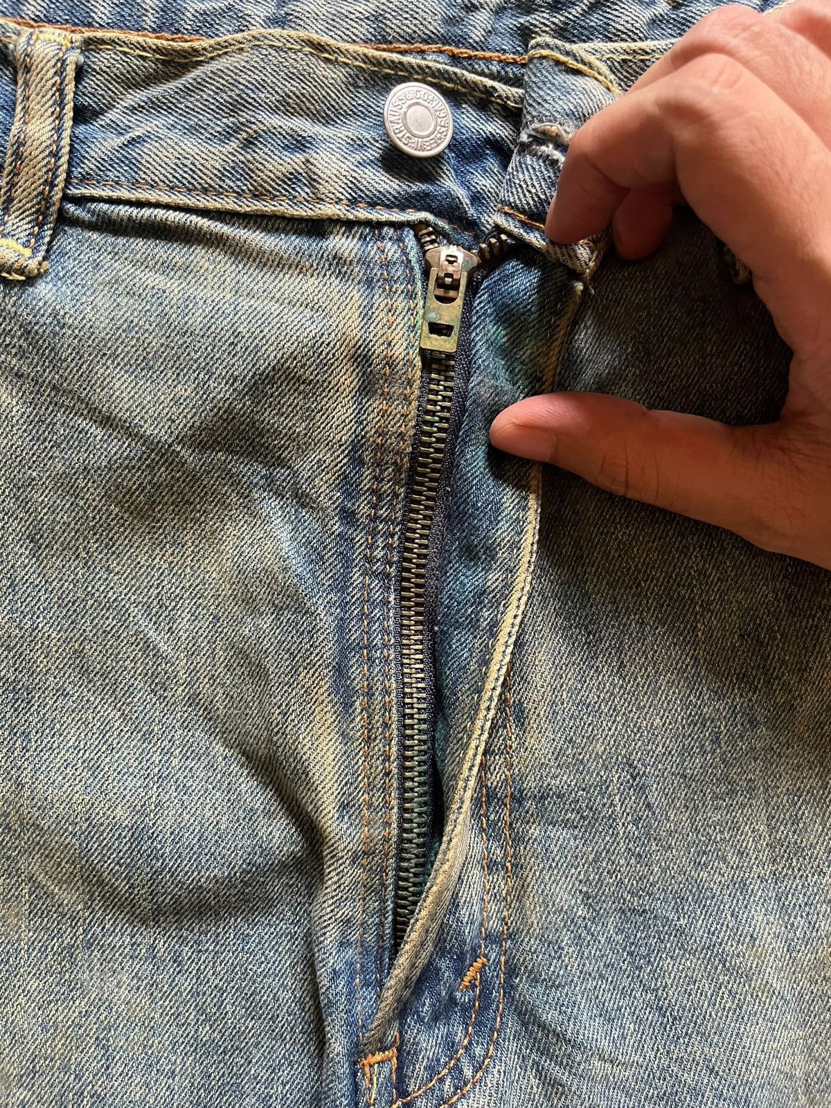 Levi's Vintage Levis 550 Mud Wash Distress Baggy Jean Shorts Jorts Size US 38 / EU 54 - 3 Thumbnail