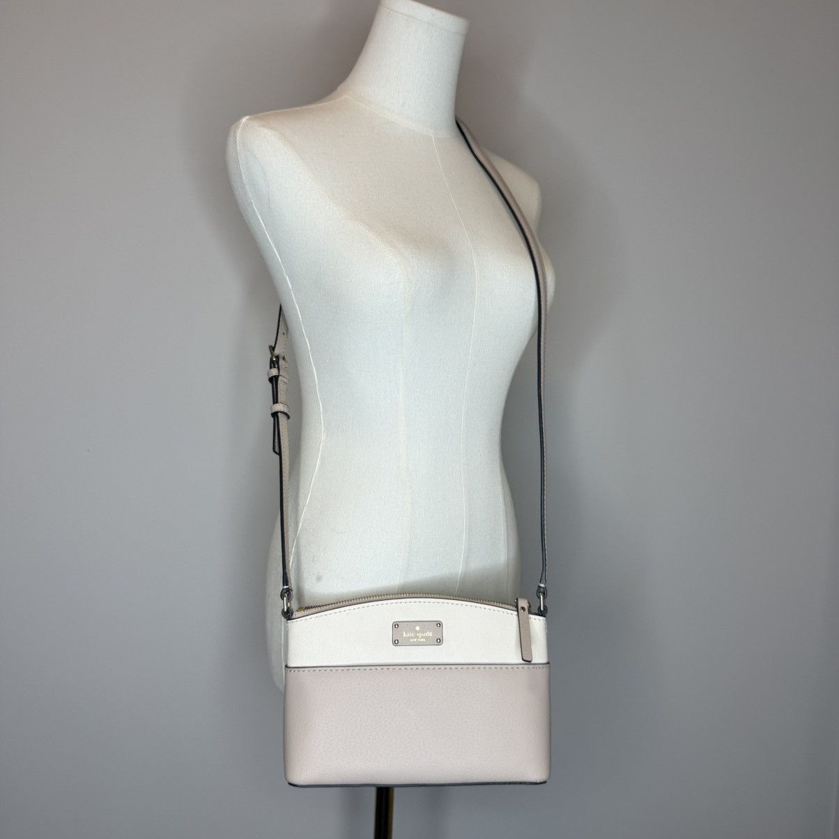 Kate Spade kate spade Cream and Light Beige Two-Tone Crossbody Bag Size ONE SIZE - 10 Thumbnail