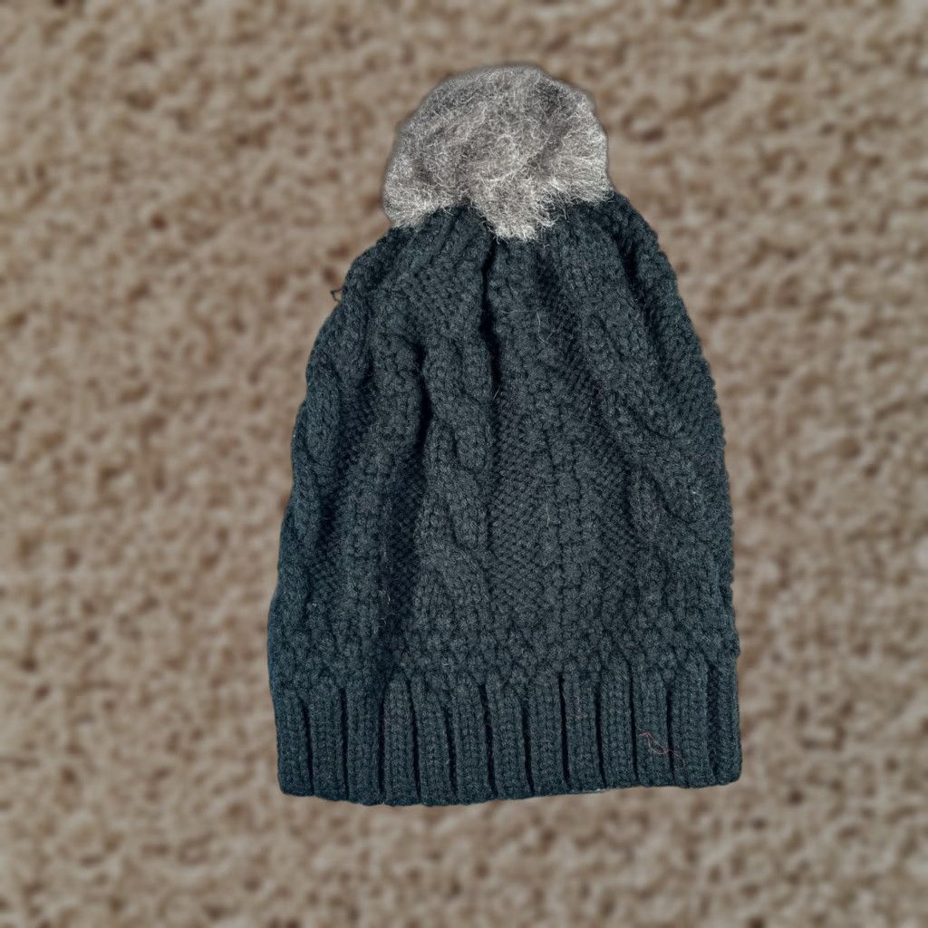Vintage Beanie Toque Women Black Cable Knit 100% Acrylic Pom Ski Camp Outdoors Size ONE SIZE - 1 Thumbnail
