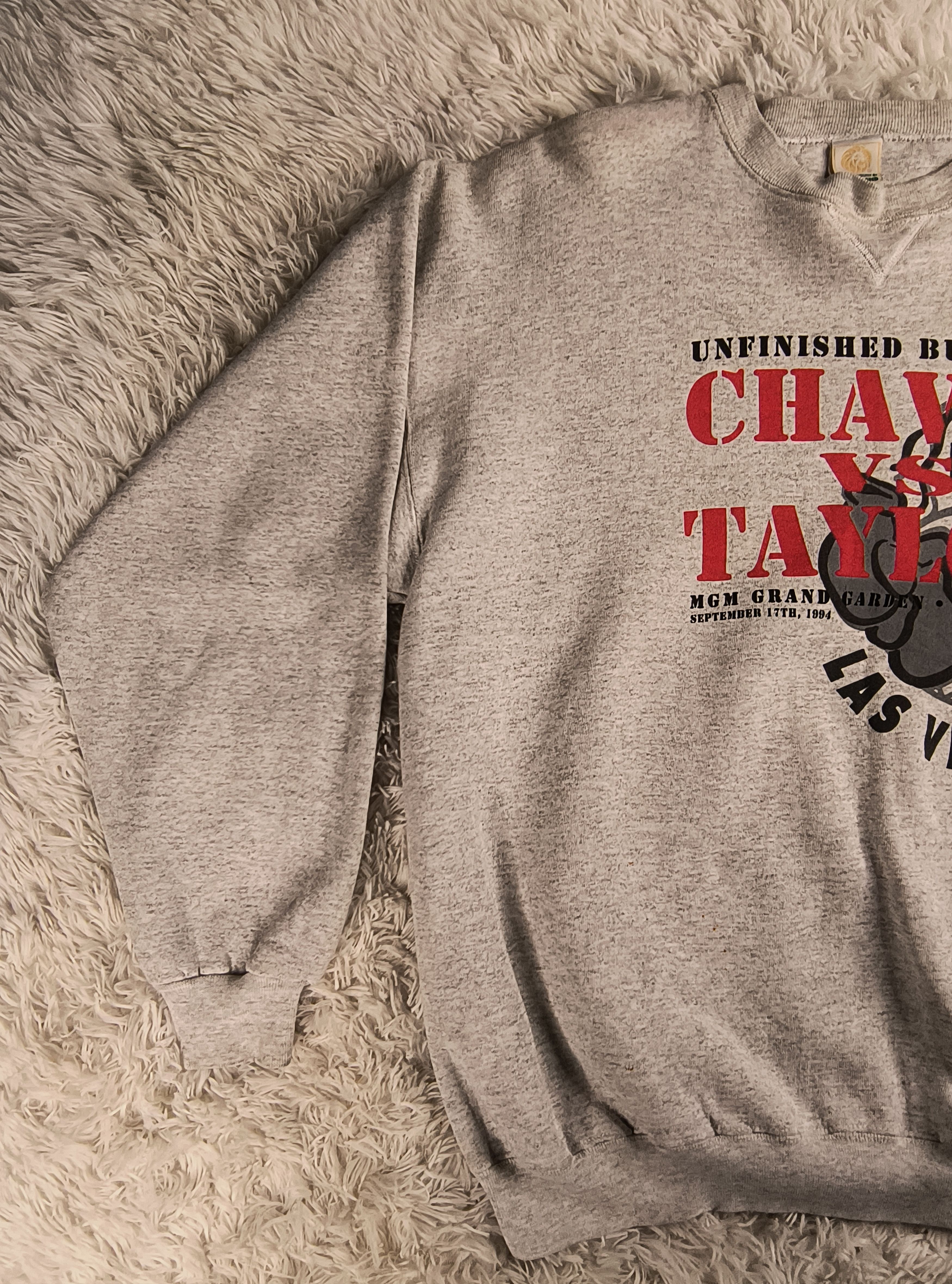 Vintage Vintage Chavez vs Taylor MGM Grand 1994 crewneck sweatshirt Size US XL / EU 56 / 4 - 5 Thumbnail