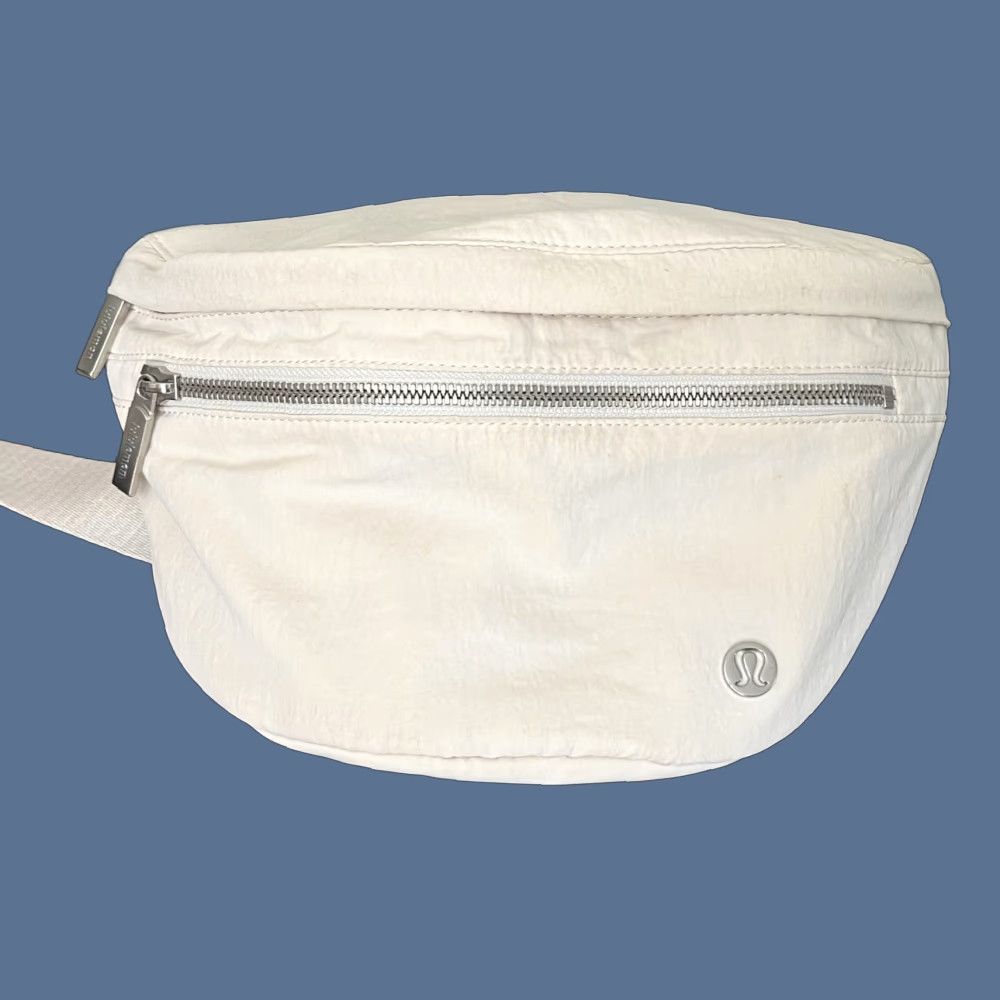 Lululemon Lululemon City Adventurer Belt Bag 2.5L White Opal/Cream Belt Bag & Fanny Pack Women Adjustable Strap Crossbody Pockets 11in 7in 3in Size ONE SIZE - 1 Thumbnail