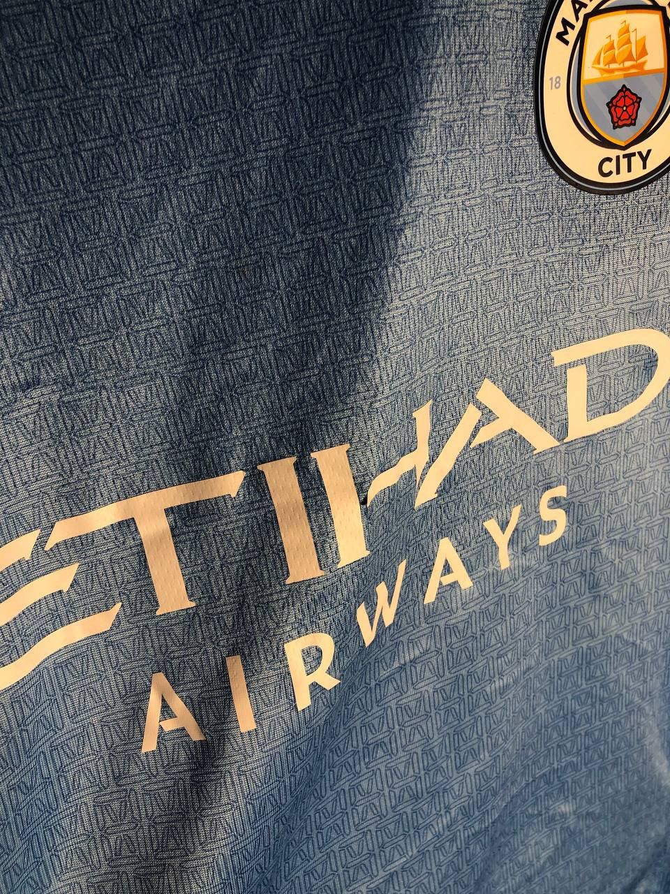 Puma VINTAGE PUMA FC MANCHESTER CITY ENGLAND SOCCER JERSEY RETRO Size US L / EU 52-54 / 3 - 8 Thumbnail