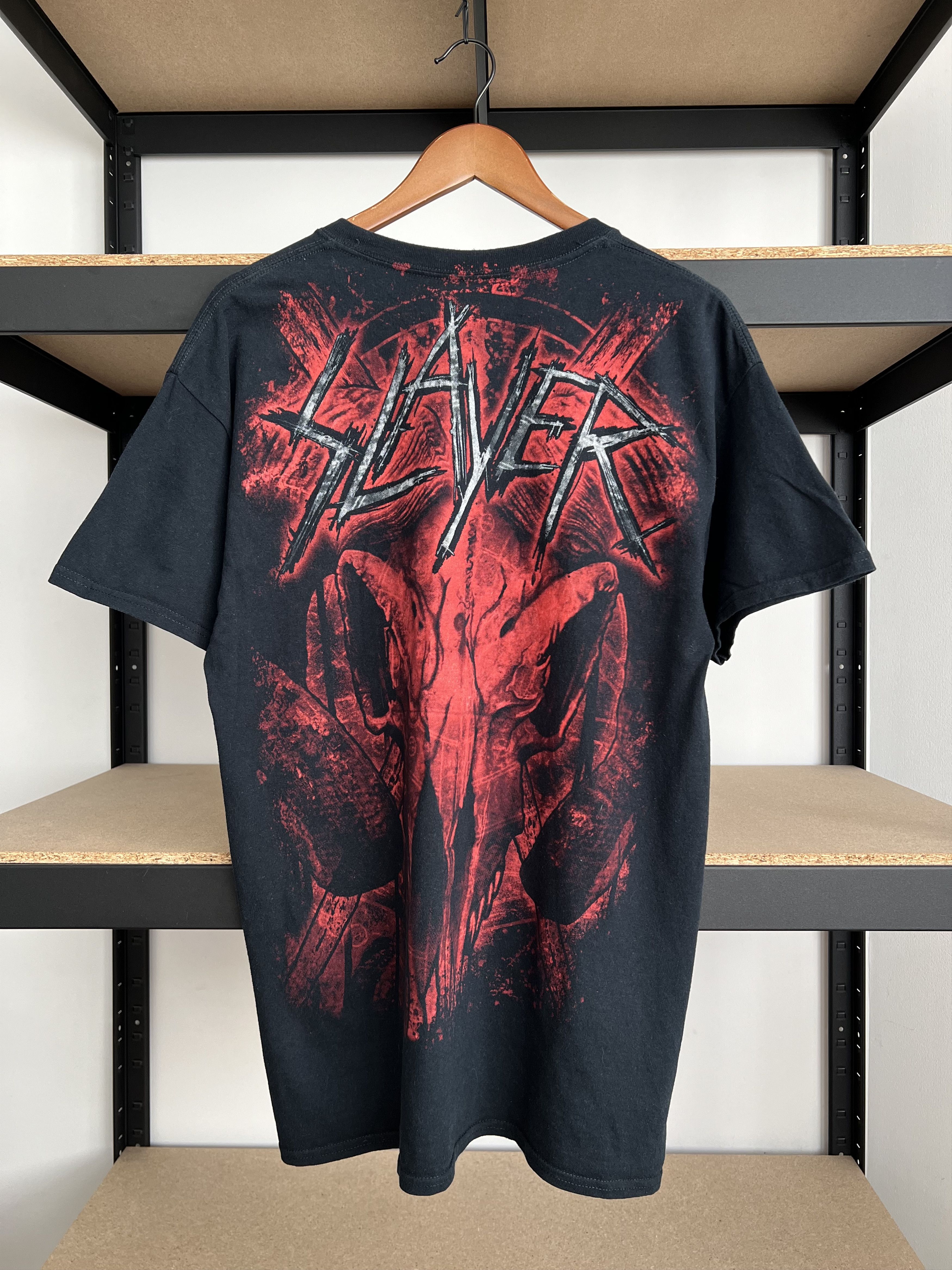Band Tees Vintage 2000s Slayer Skull Ram AOP Black T-shirt Size US L / EU 52-54 / 3 - 2 Thumbnail