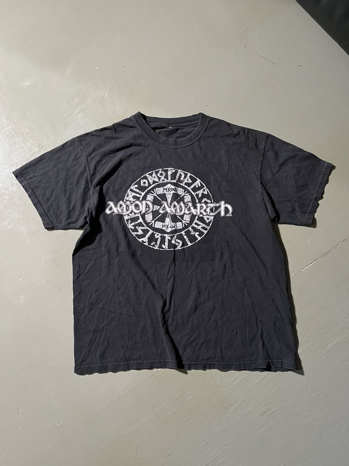 Vintage 2000s era Amon Amarth t-shirt Size US L / EU 52-54 / 3 - 1 Thumbnail