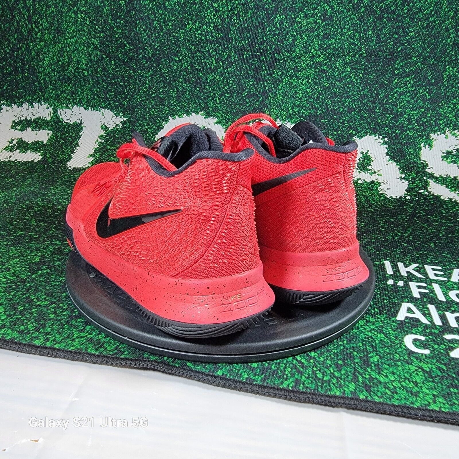 Nike Nike Kyrie 3 Three Point Contest Candy Apple Red Mens Sz 11 Size US 11 / EU 44 - 3 Thumbnail