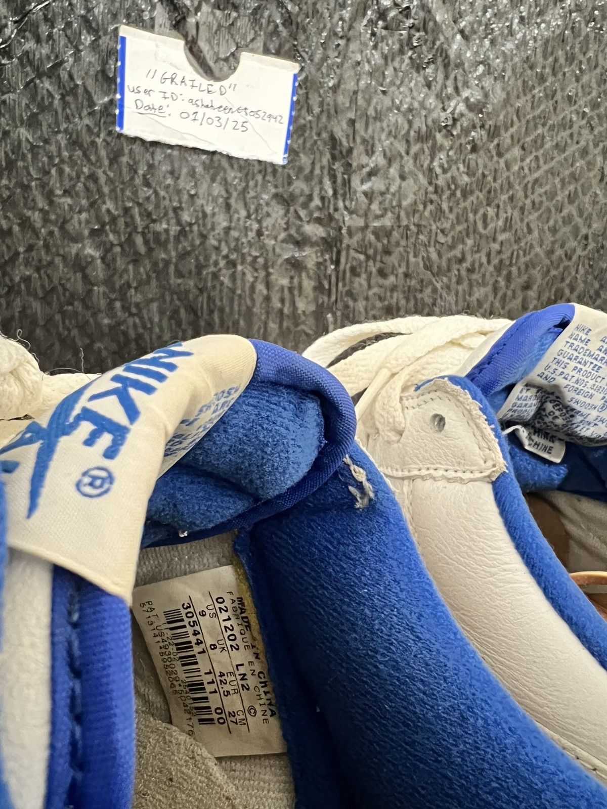 Nike 24hr FLASH SALE* Air Force 1 “2002” VERY RARE OG Size US 9 / EU 42 - 19 Thumbnail