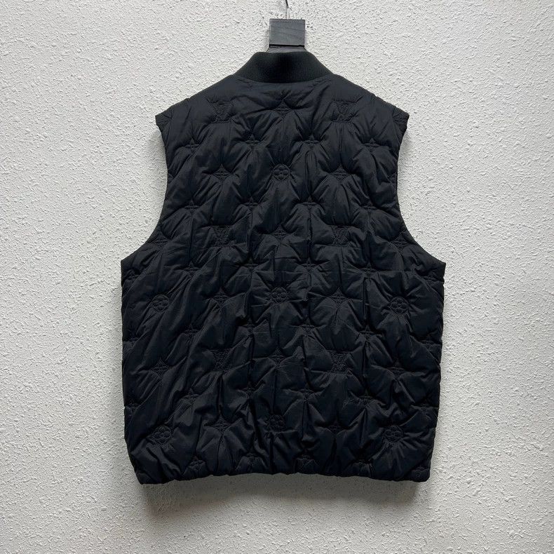 Louis Vuitton LOUIS VUITTON size 56 SS23 Black embossed quilted Logo full Size 54R - 2 Thumbnail