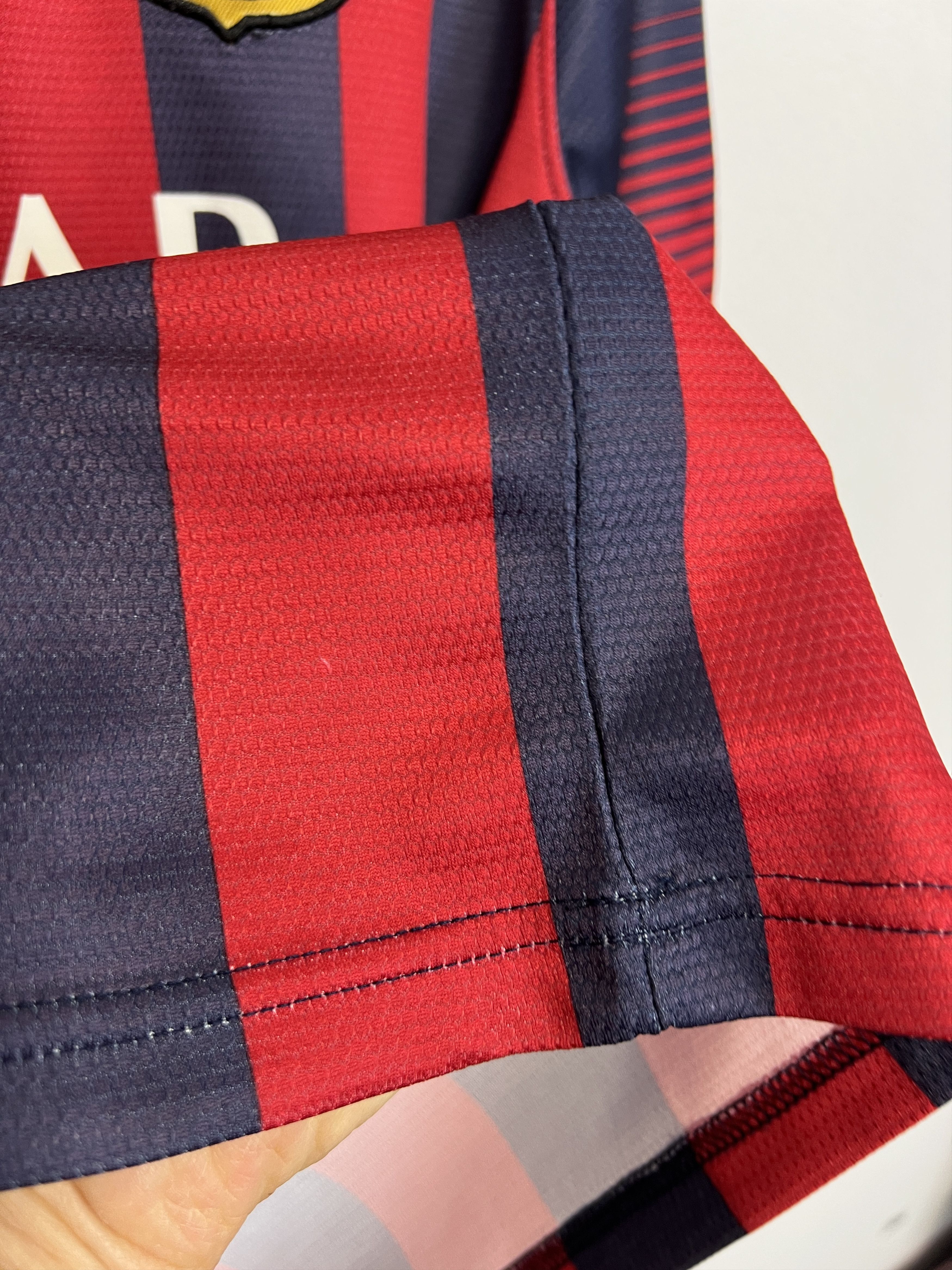 Vintage Barcelona football shirt Soccer Messi Replica Shirt Jersey Size US L / EU 52-54 / 3 - 9 Thumbnail