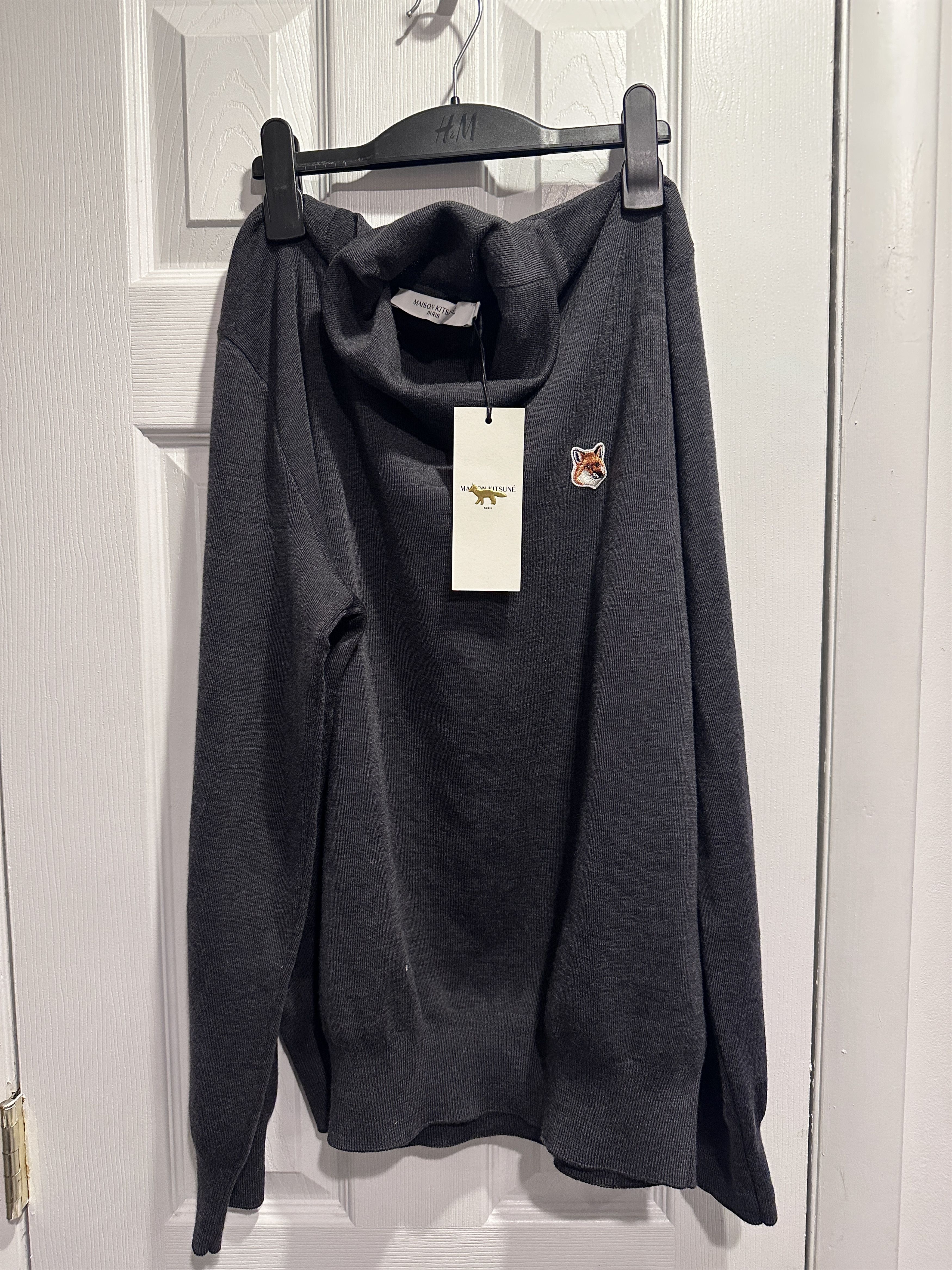 Maison Kitsune Maison Kitsuné Charcoal Fox Head Patch Turtleneck Pullover Size US L / EU 52-54 / 3 - 1 Thumbnail