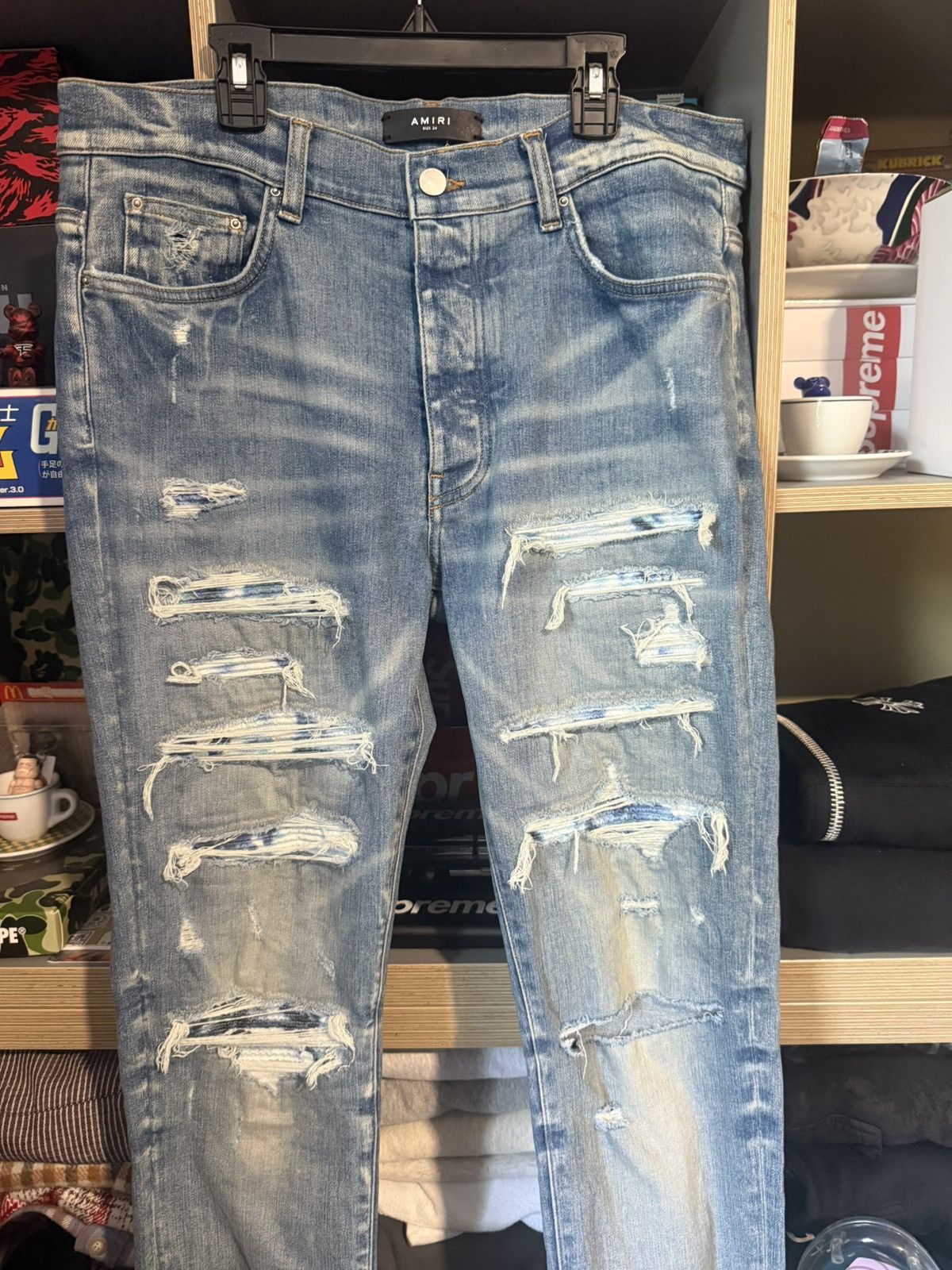 Amiri Amiri Distressed Dark Wash Tie-Dye Denim Size US 34 / EU 50 - 2 Thumbnail