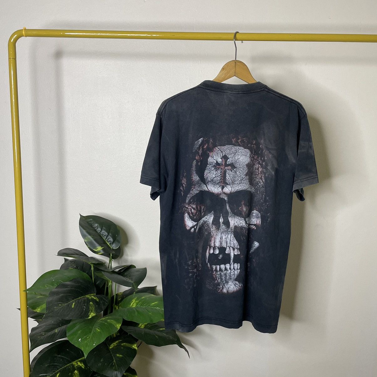 Band Tees × Vintage Vintage 1990s Vampyr Germany Heavy Metal Band Sunfaded Tee Size US L / EU 52-54 / 3 - 1 Thumbnail