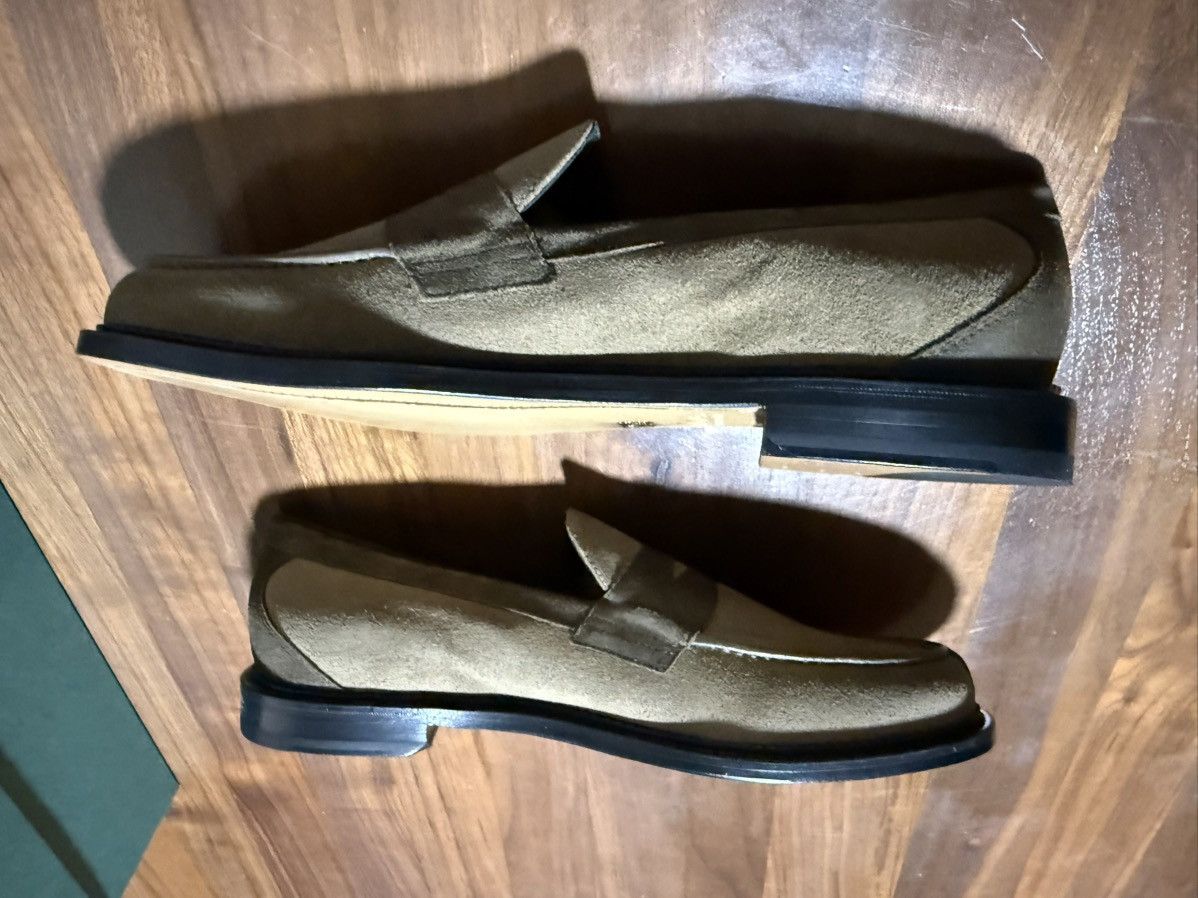 Aime Leon Dore Aime Leon Dore Suede Queens Crest Loafer in “OLIVA” Size 11 Size US 11 / EU 44 - 3 Thumbnail