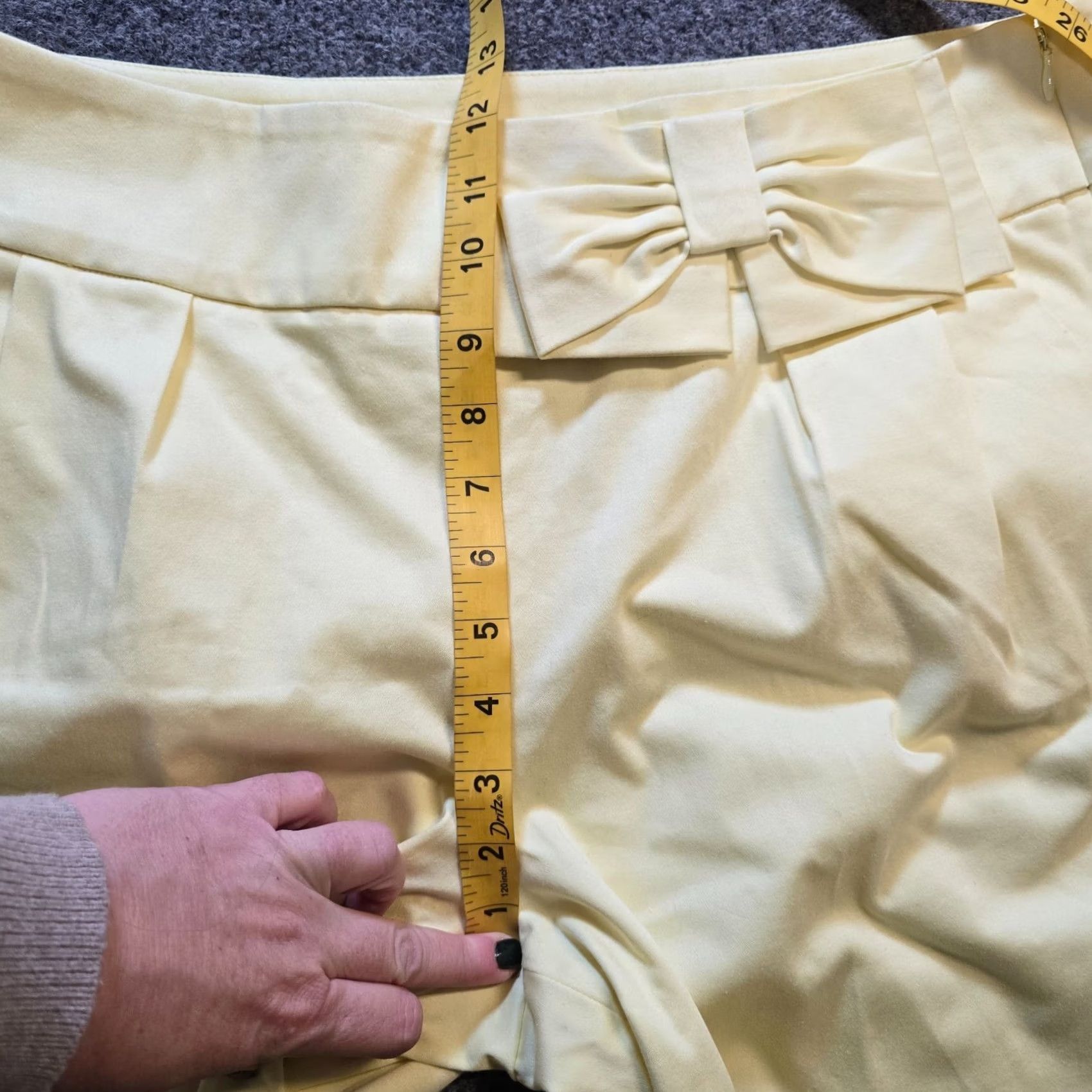 Vintage J. Peterman Pants Womens Size 12 Yellow Bow Cropped Capri Tapered Zip Front Flat Front Summer Preppy Casual Mock-Not-Needed Size 34" / US 12 / IT 48 - 7 Thumbnail