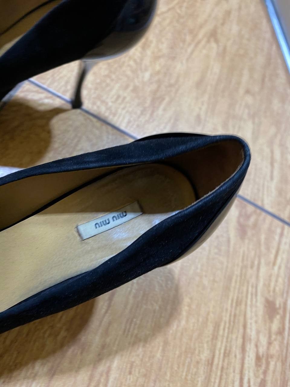 Miu Miu Prada Black Patent Leather Pointed Pump Kitten Heels Size US 8 / IT 38 - 2 Thumbnail
