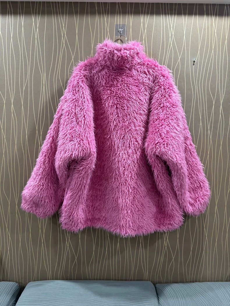 Balenciaga Balenciaga size 34 Pink Fur Jacket Size XS / US 0-2 / IT 36-38 - 2 Thumbnail