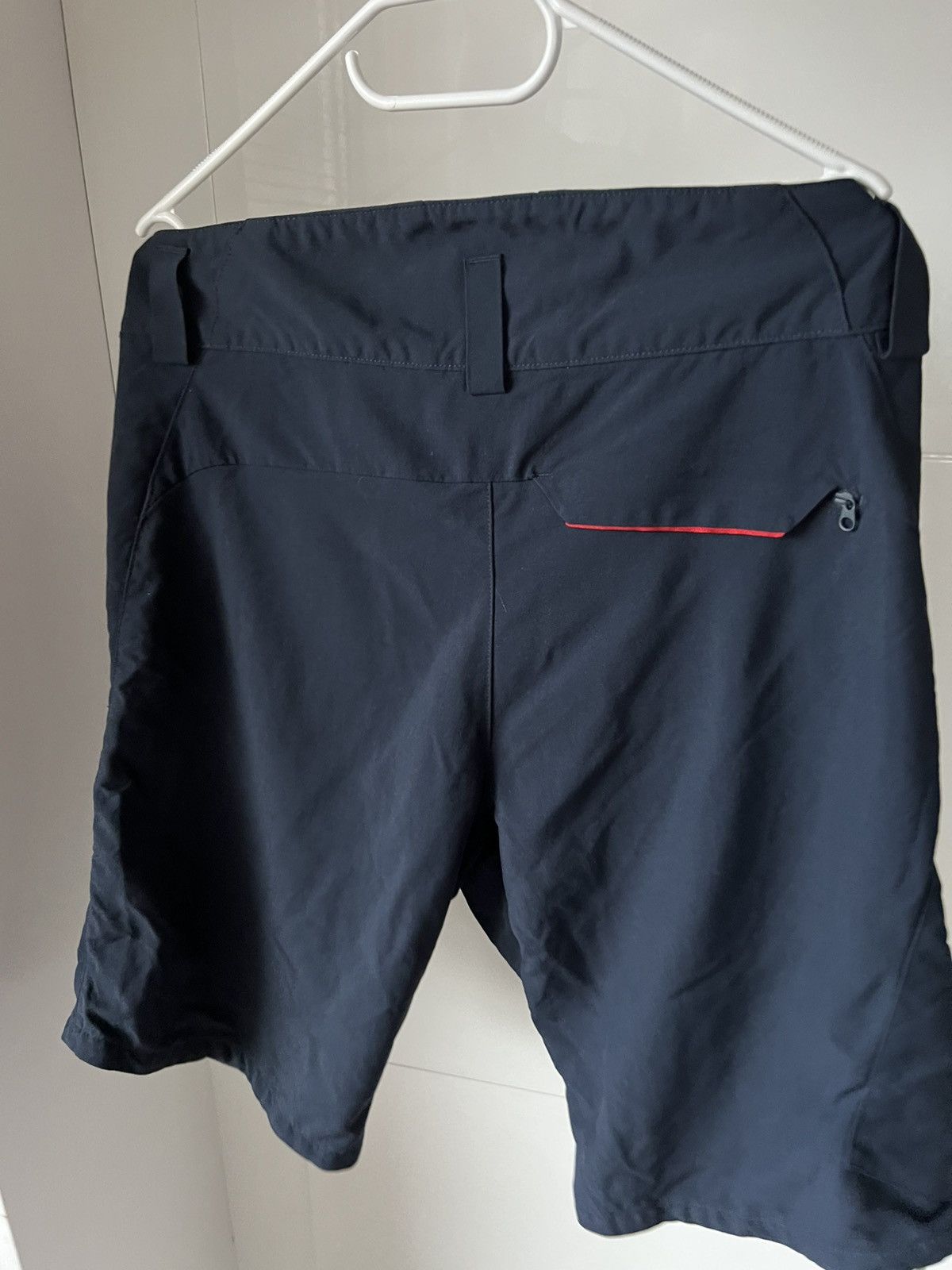 Helly Hansen Helly Hansen Men’s Tech Gorpcore Multi Pocket Trail Shorts Size US 34 / EU 50 - 9 Thumbnail