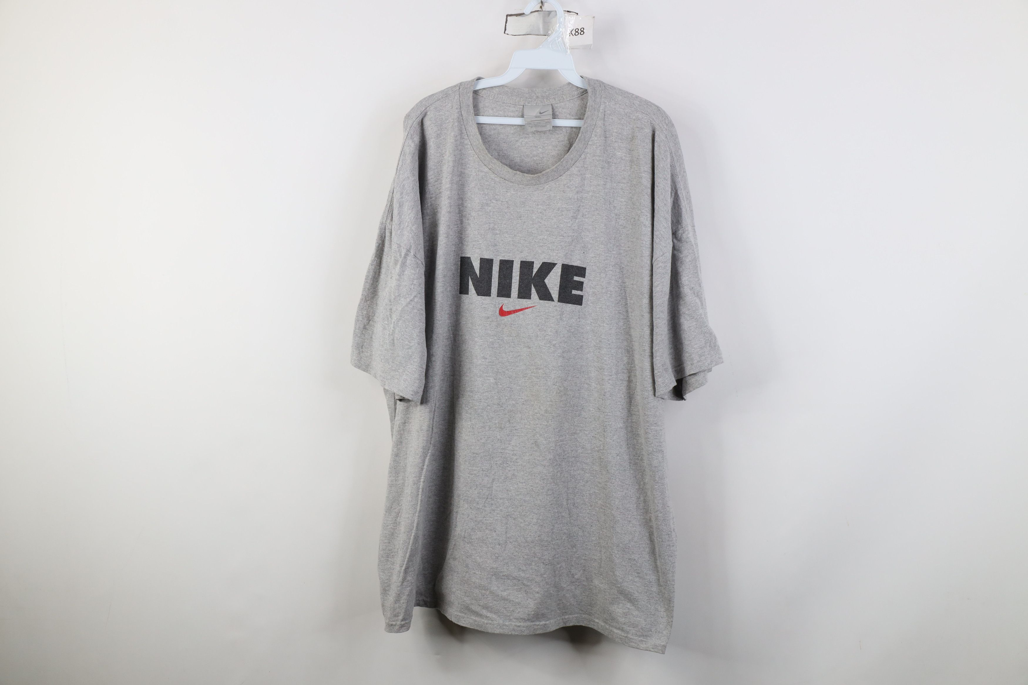 Nike Vintage Nike Scott Cetner Swoosh Spell Out T-Shirt Gray Size US XXL / EU 58 / 5 - 1 Thumbnail