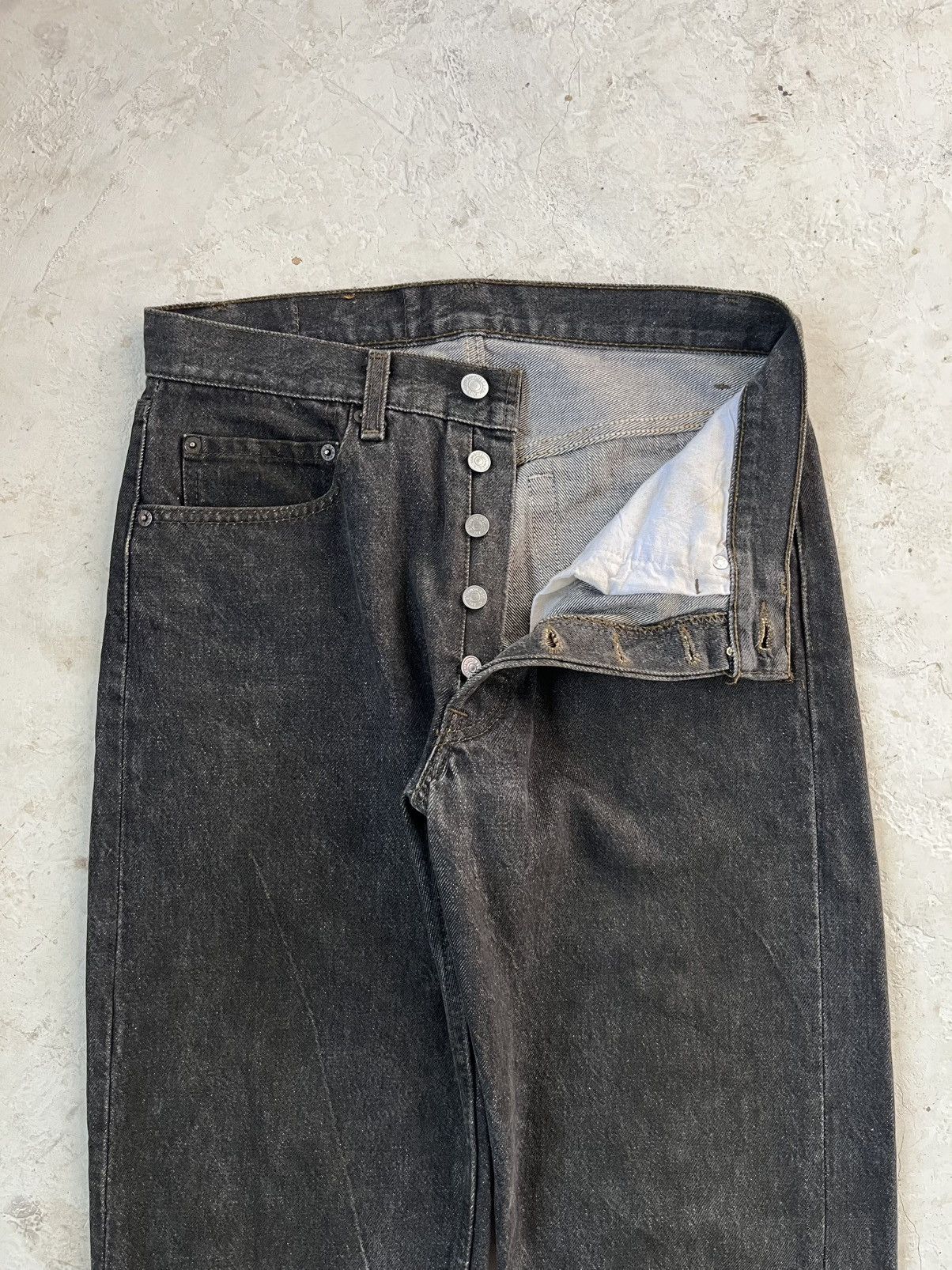 Levi's Vintage Clothing Vintage Levi's 501 Thrashed Jeans Size US 31 - 2 Thumbnail