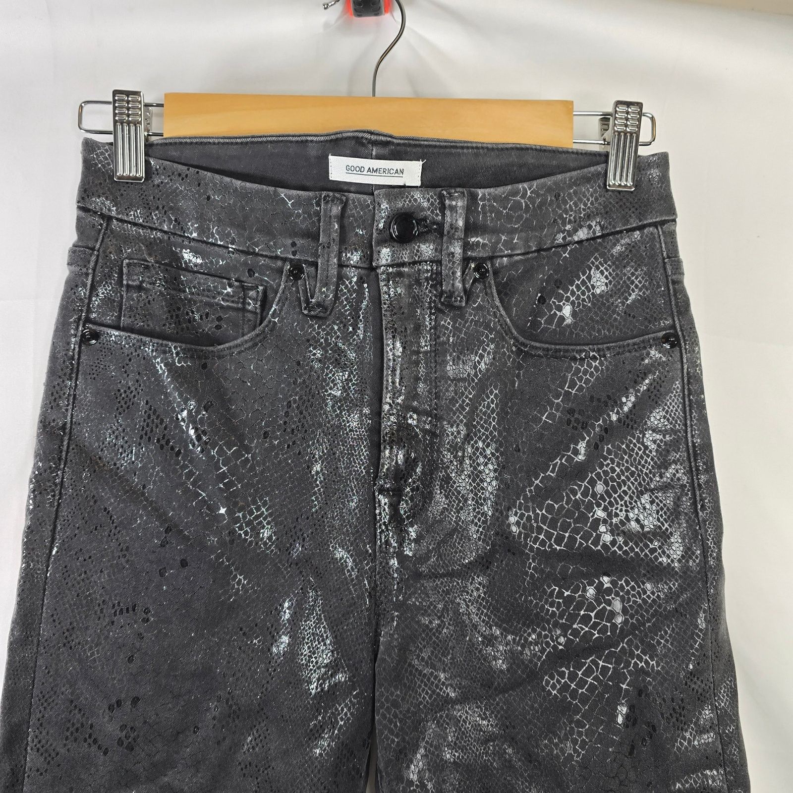 Good American Good American Good Waist Gray Snake Foil Skinny Jeans 4/27 Size 27" / US 4 / IT 40 - 3 Thumbnail