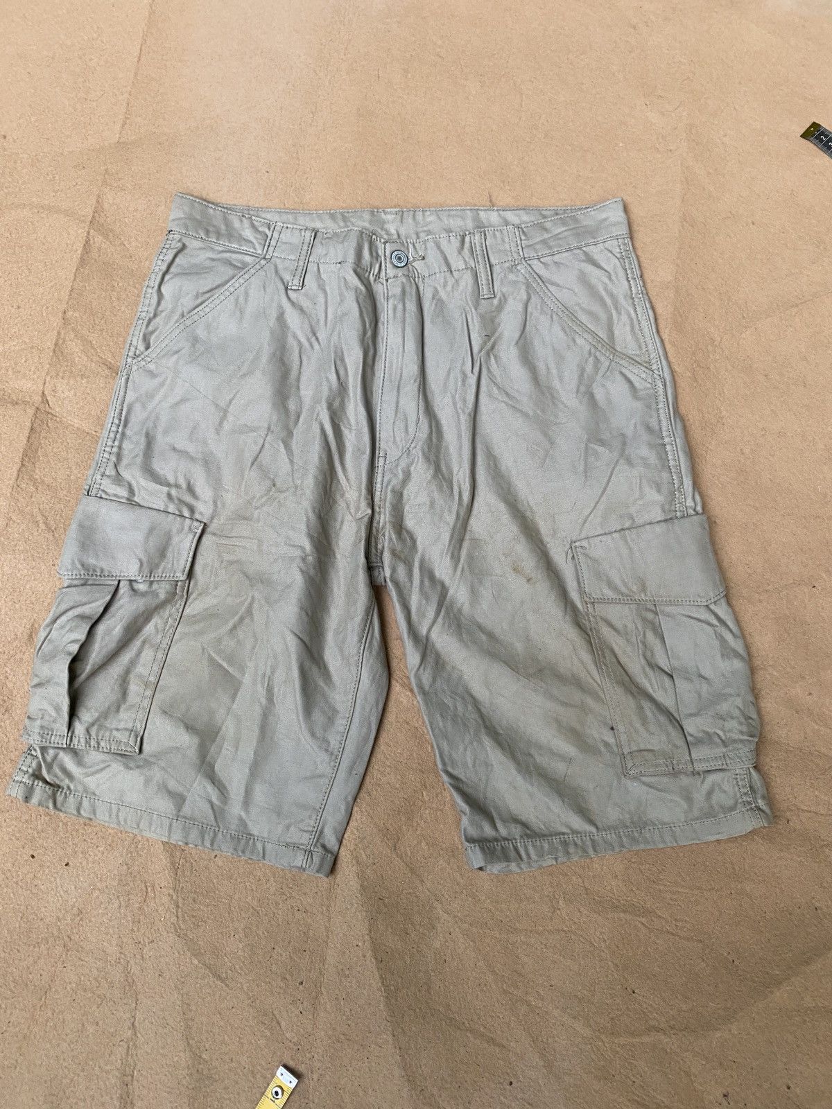 Levi's Vintage levis cargo short pants Size US 34 / EU 50 - 1 Thumbnail