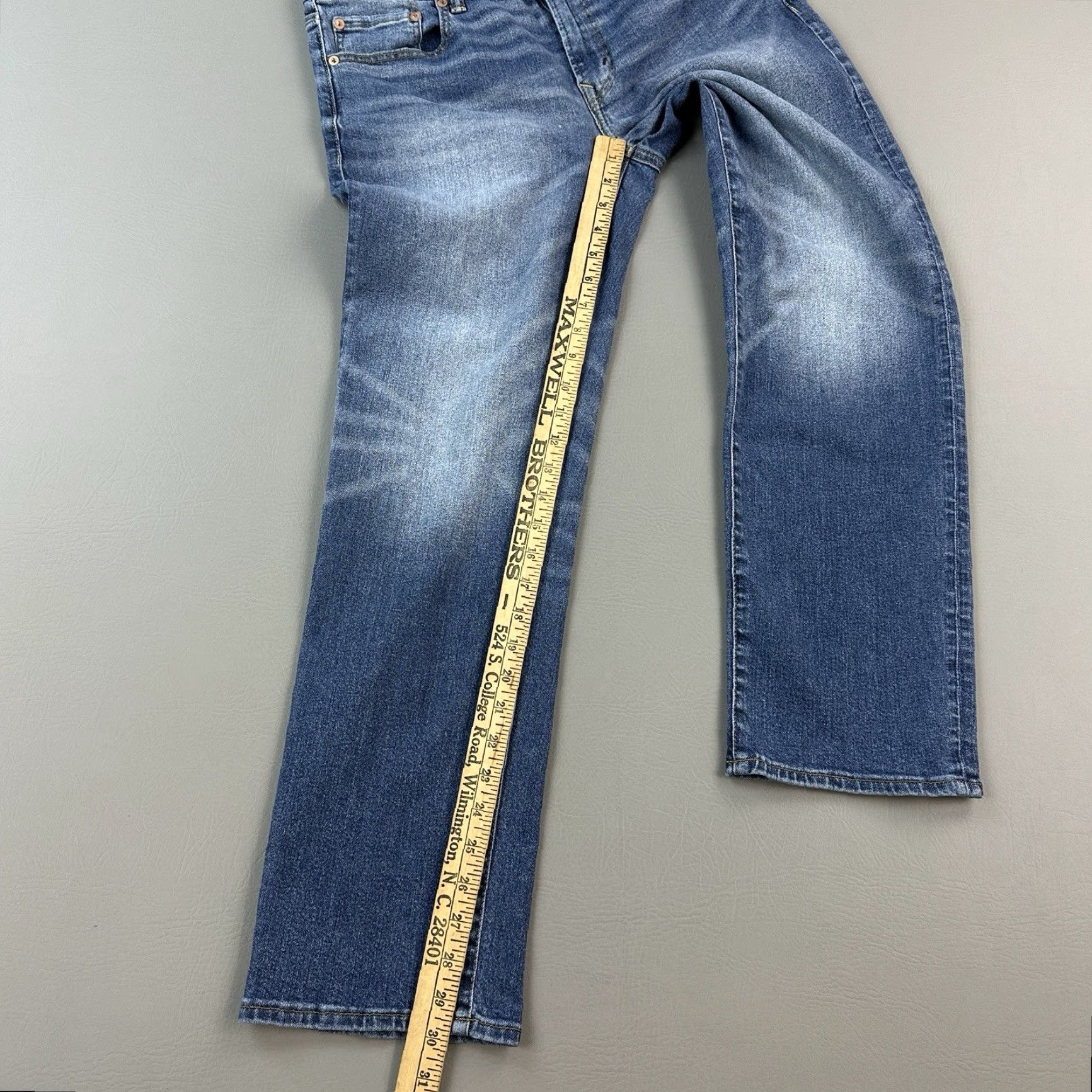 American Eagle Outfitters American Eagle Outfitters Jeans Mens 33x30 Blue Medium Wash Denim Original Straight Stretch Size US 33 - 2 Thumbnail