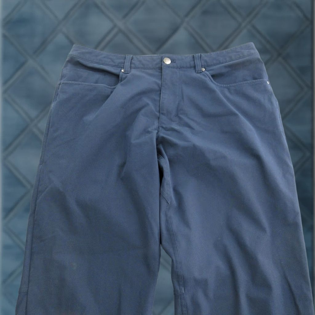 Lululemon Lululemon Pants Mens 33 Navy Straight Leg Chino Golf Casual 30in Inseam Size US 33 - 1 Thumbnail