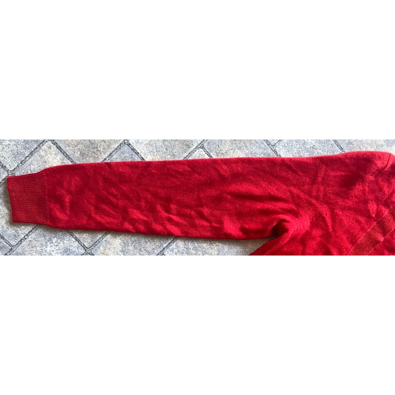 Bloomingdale's VINTAGE C by Bloomingdale's XS Women's 100% Cashmere Red Seven Button Cardigan Size XS / US 0-2 / IT 36-38 - 7 Thumbnail