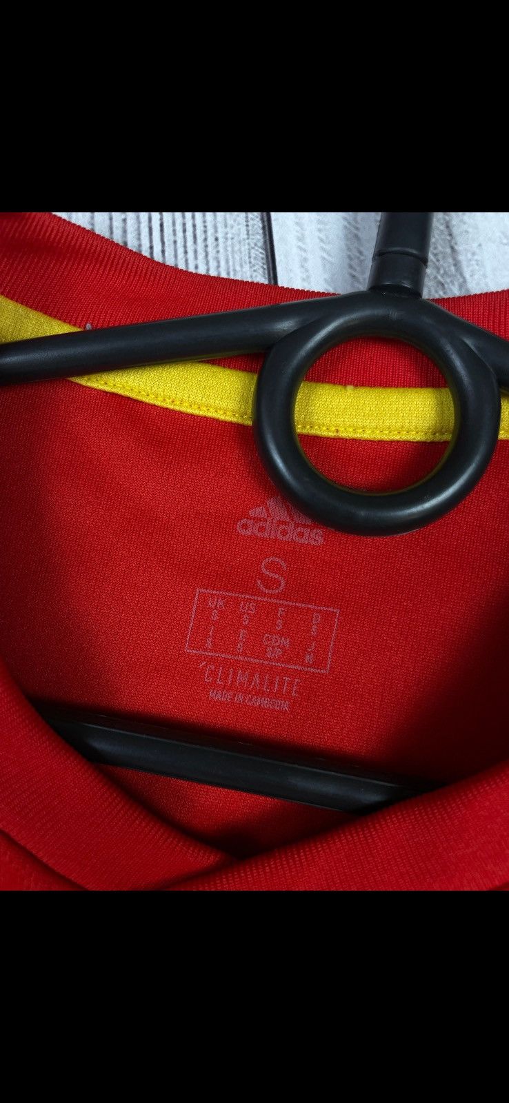 Adidas Vintage adidas Spain soccer jersey size S Size US S / EU 44-46 / 1 - 4 Thumbnail