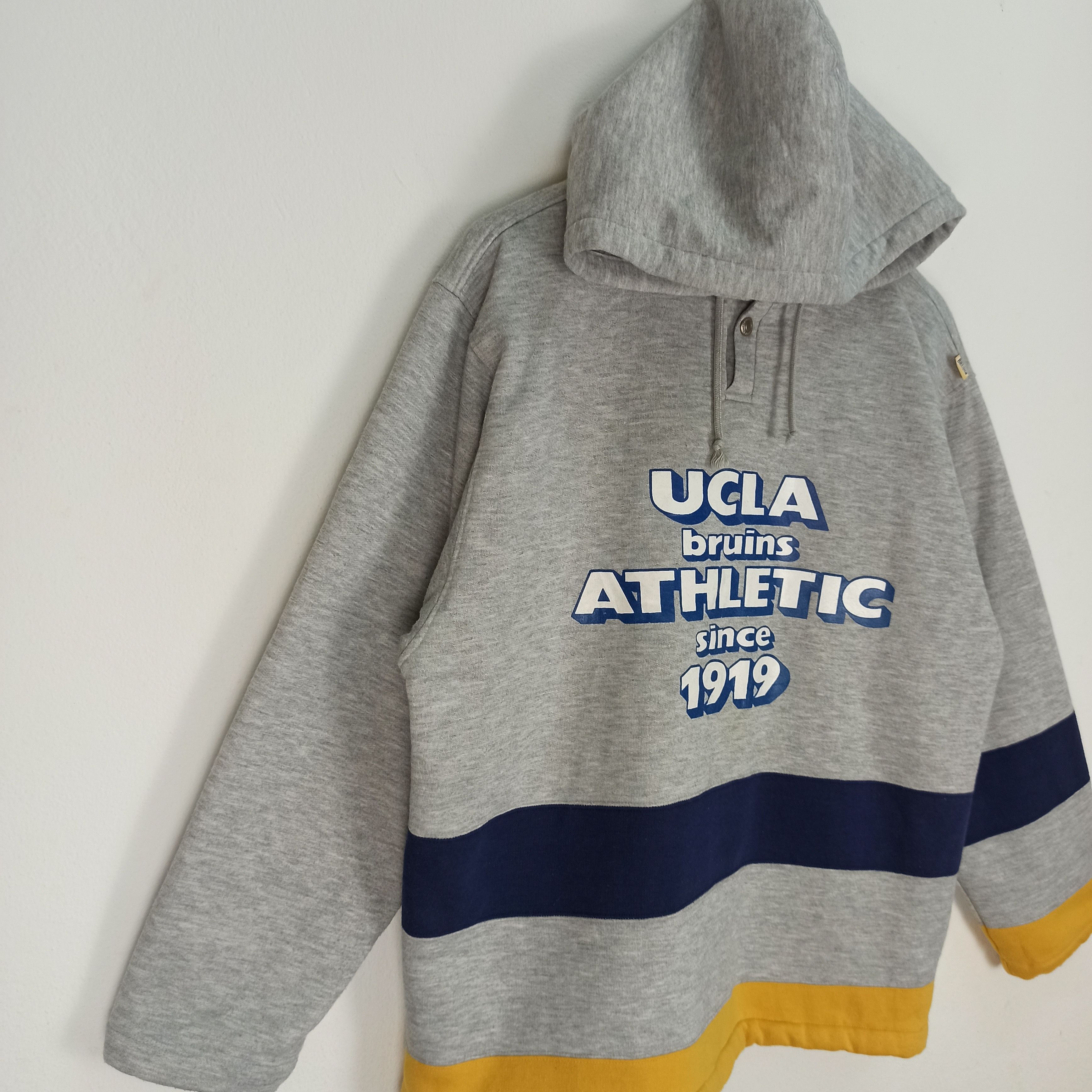 Other Rare!! Vintage UCLA Bruins Athletic Hoodie Spellout Size US L / EU 52-54 / 3 - 2 Thumbnail