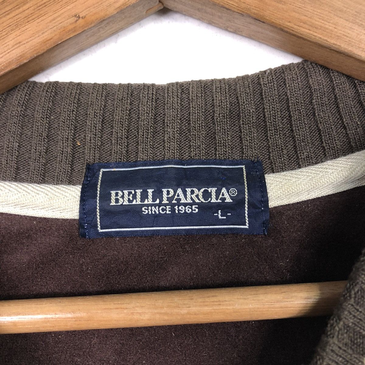 Japanese Brand Bell Parcia Collegiate Crest Crewneck Faded Olive Brown Size US L / EU 52-54 / 3 - 14 Thumbnail