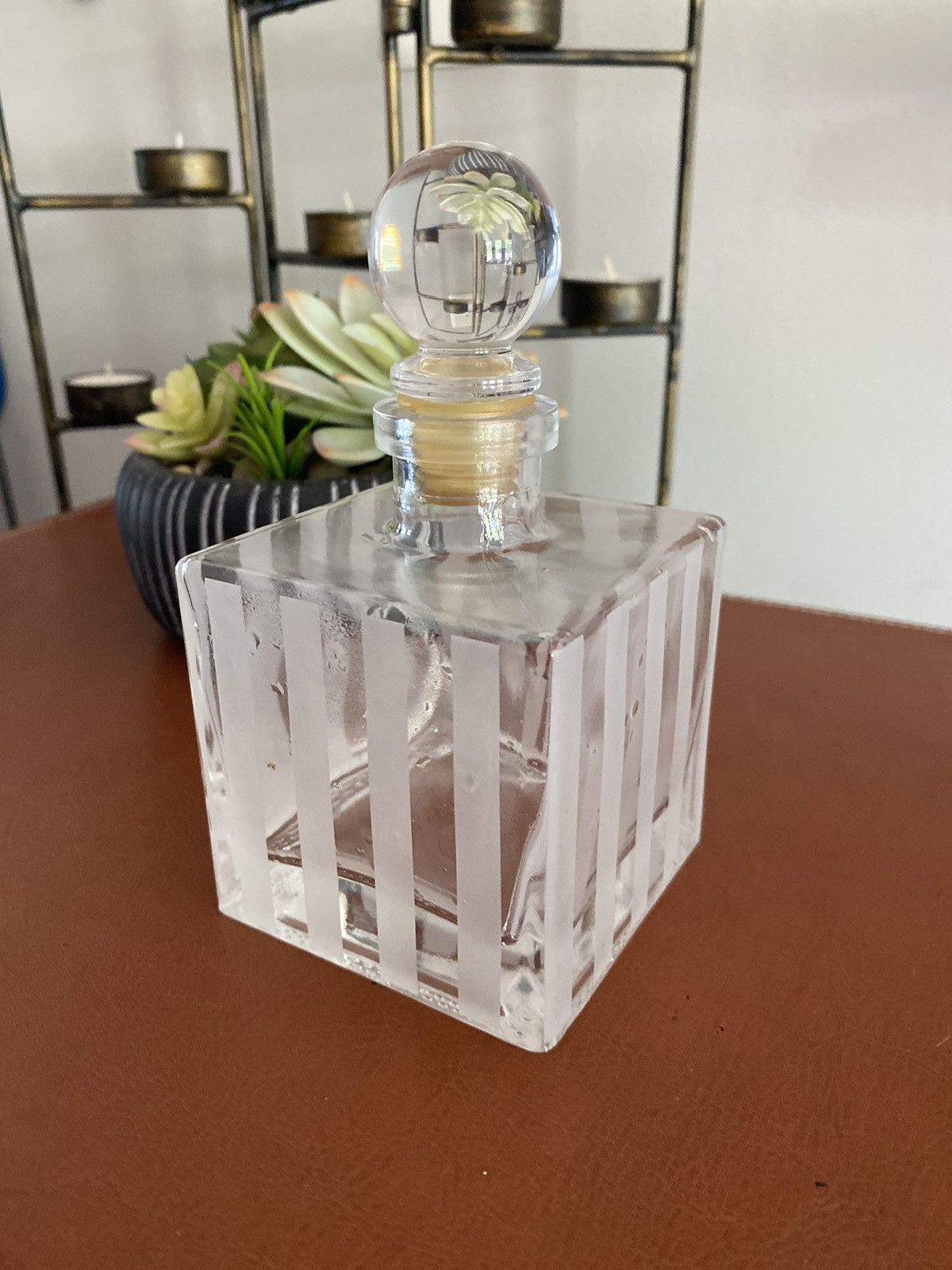 Other BEAUTIFUL LARGE VINTAGE ETCHED STRIPED GLASS PERFUME BOTTLE Size ONE SIZE - 1 Thumbnail