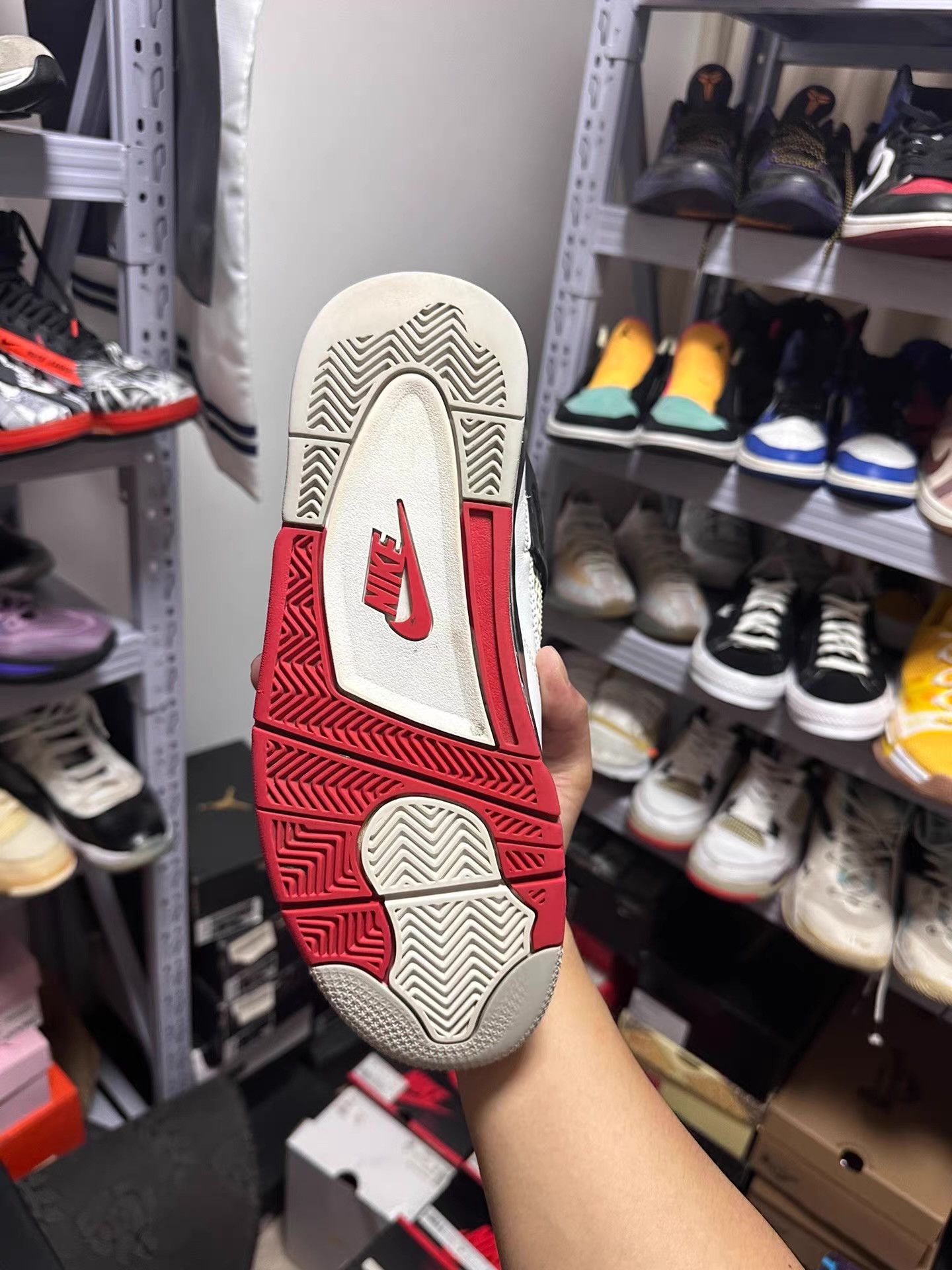 Nike AJ4 Fire Red Ｑ20 Size US 8 / EU 41 - 4 Thumbnail