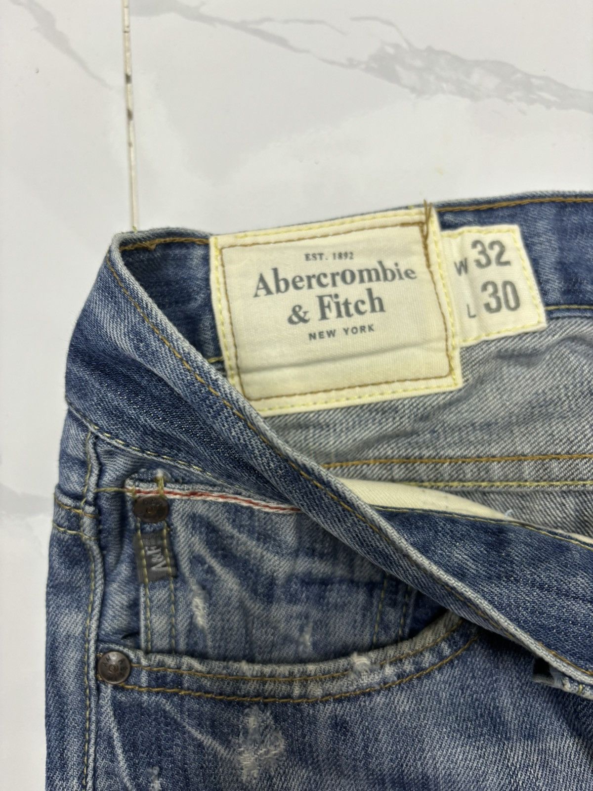 Abercrombie & Fitch ABERCROMBIE & FITCH DISTRESS BAGGY FLARE DENIM JEANS Size US 32 / EU 48 - 9 Thumbnail