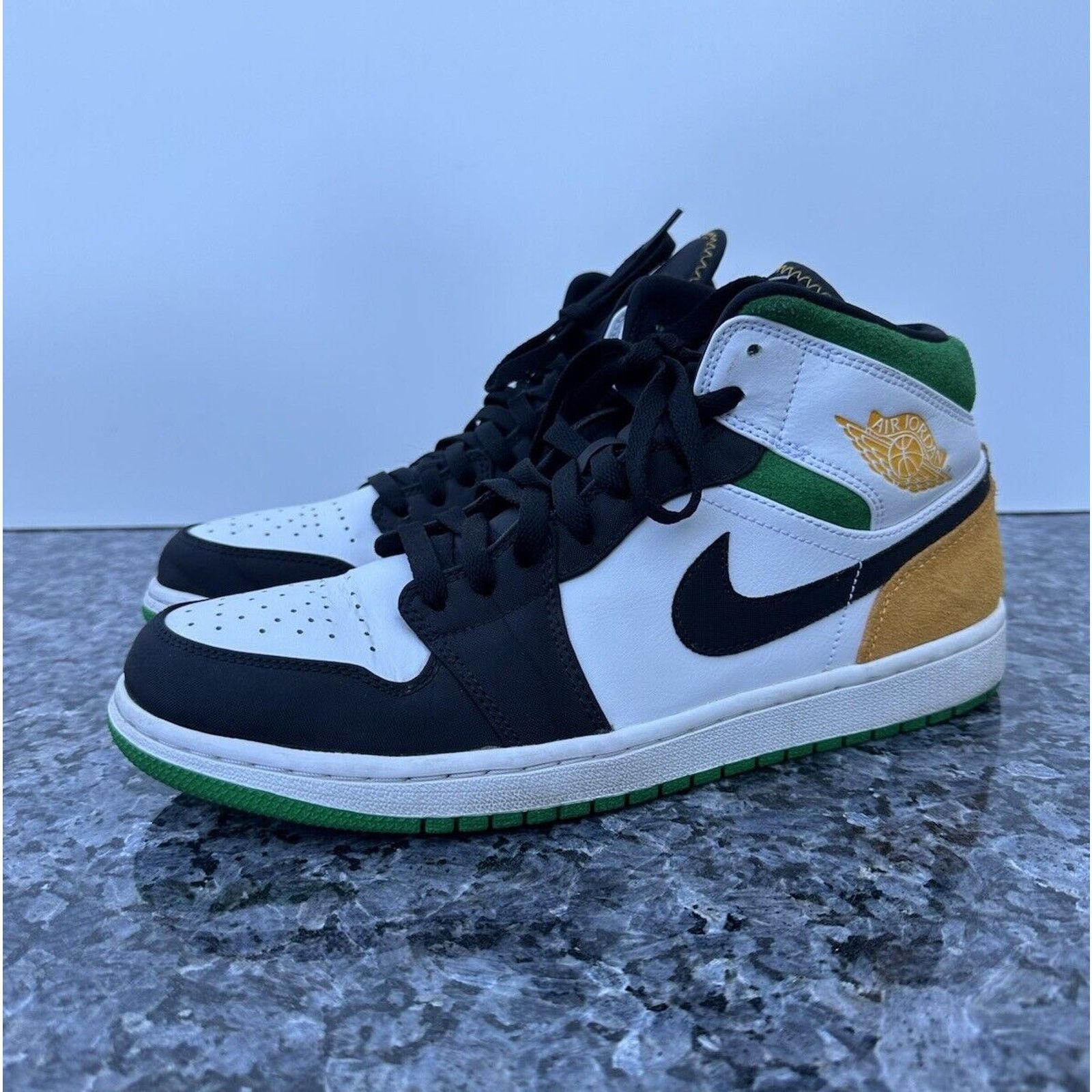 Nike Nike Air Jordan 1 Mid SE Shoes Oakland Lucky Green 10.5 Size US 10.5 / EU 43-44 - 2 Thumbnail