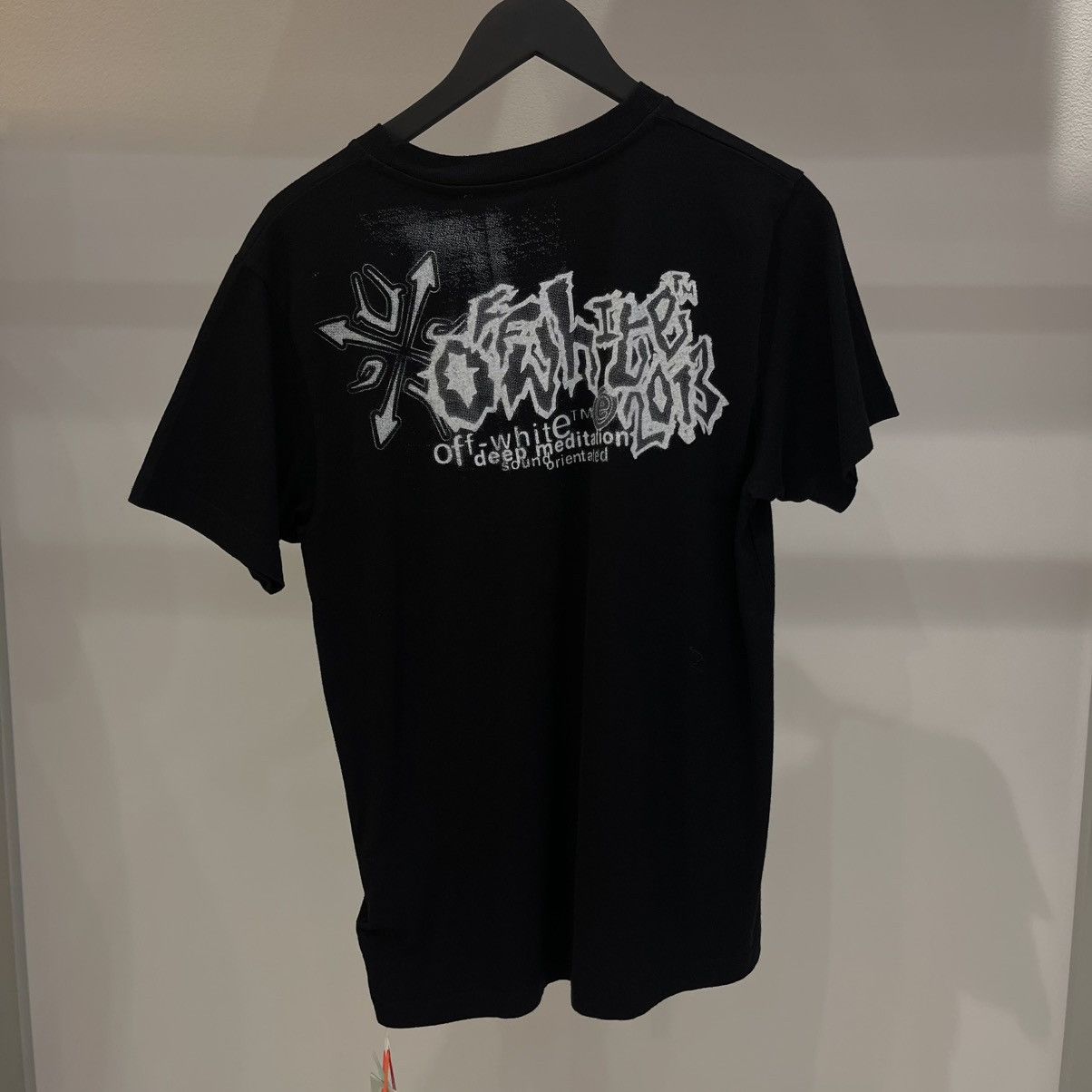 Off-White Off-White Tribal Type Tee Size US S / EU 44-46 / 1 - 3 Thumbnail