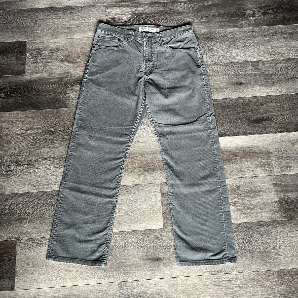 Levi's Vintage 2000s Levi’s 505 Corduroy Straight Fit Jeans 32x30 Size US 32 / EU 48 - 2 Thumbnail