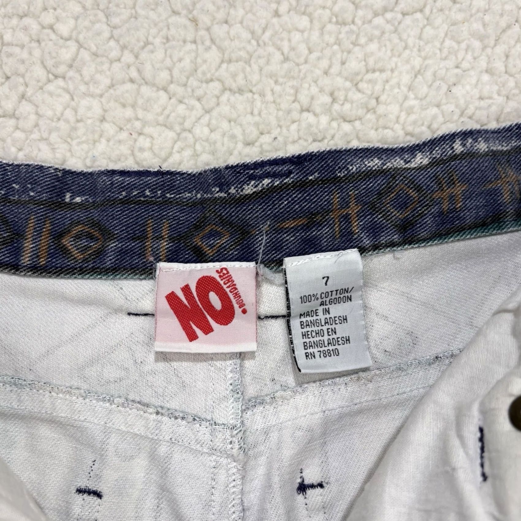 Vintage VINTAGE No Boundaries Denim Aztec Print Jean Mom Shorts Size 7 26” 90s Y2K Size 28" / US 6 / IT 42 - 3 Thumbnail