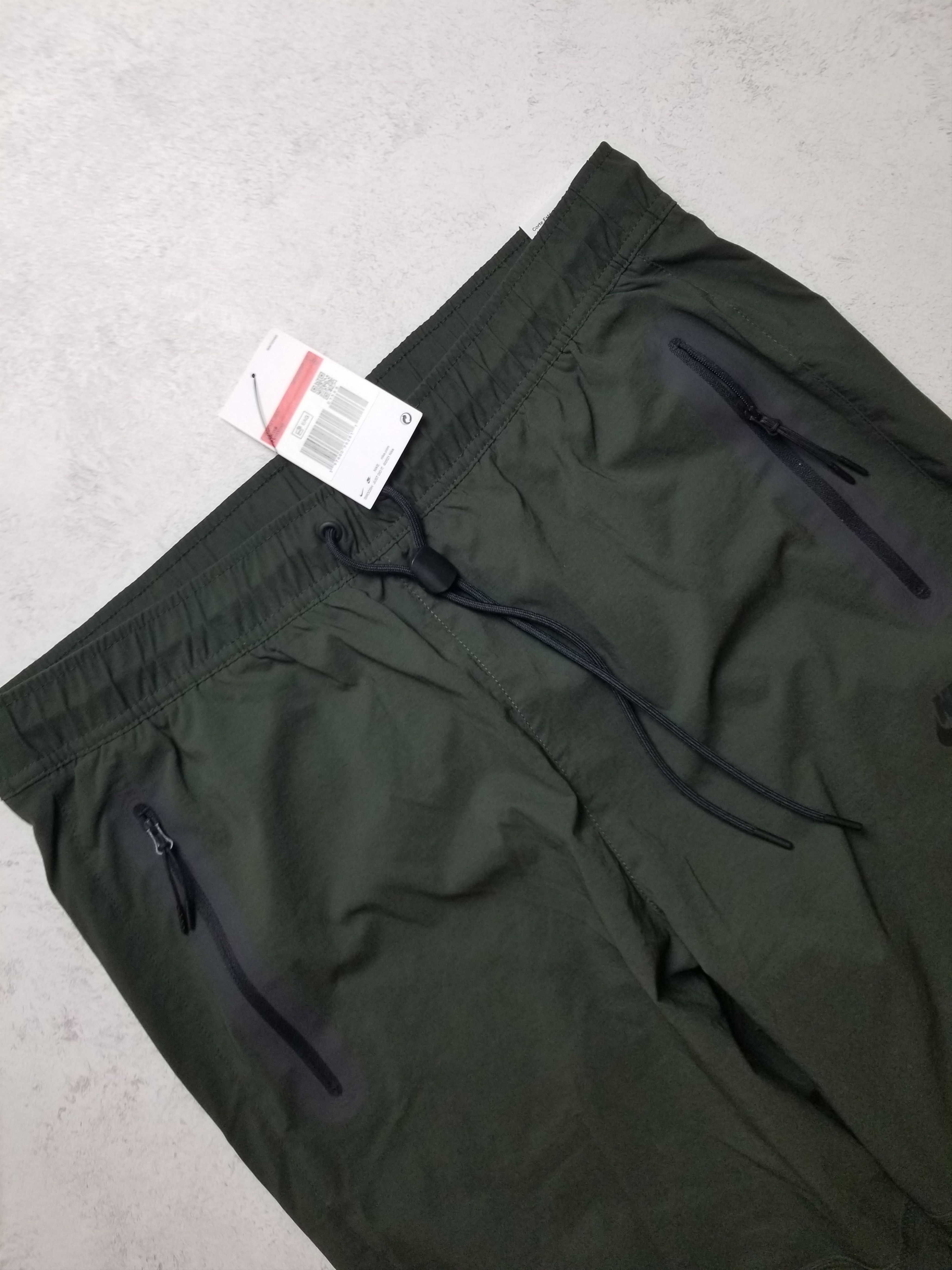 Nike Tech Woven Windrunner Tracksuit Jacket and Pants Olive Size US L / EU 52-54 / 3 - 21 Thumbnail