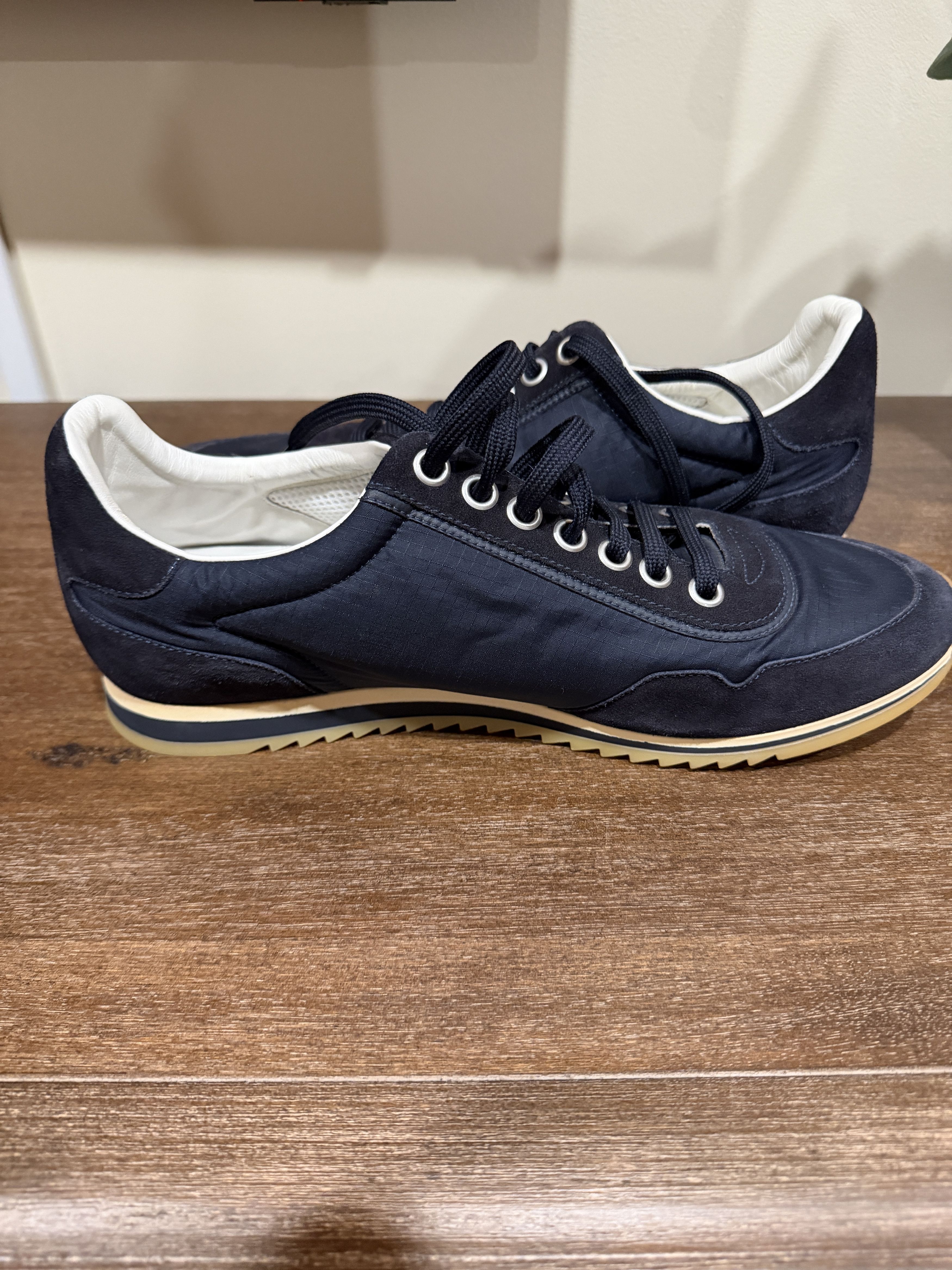 Louis Vuitton Low Top Blue Trainer In Size LV10