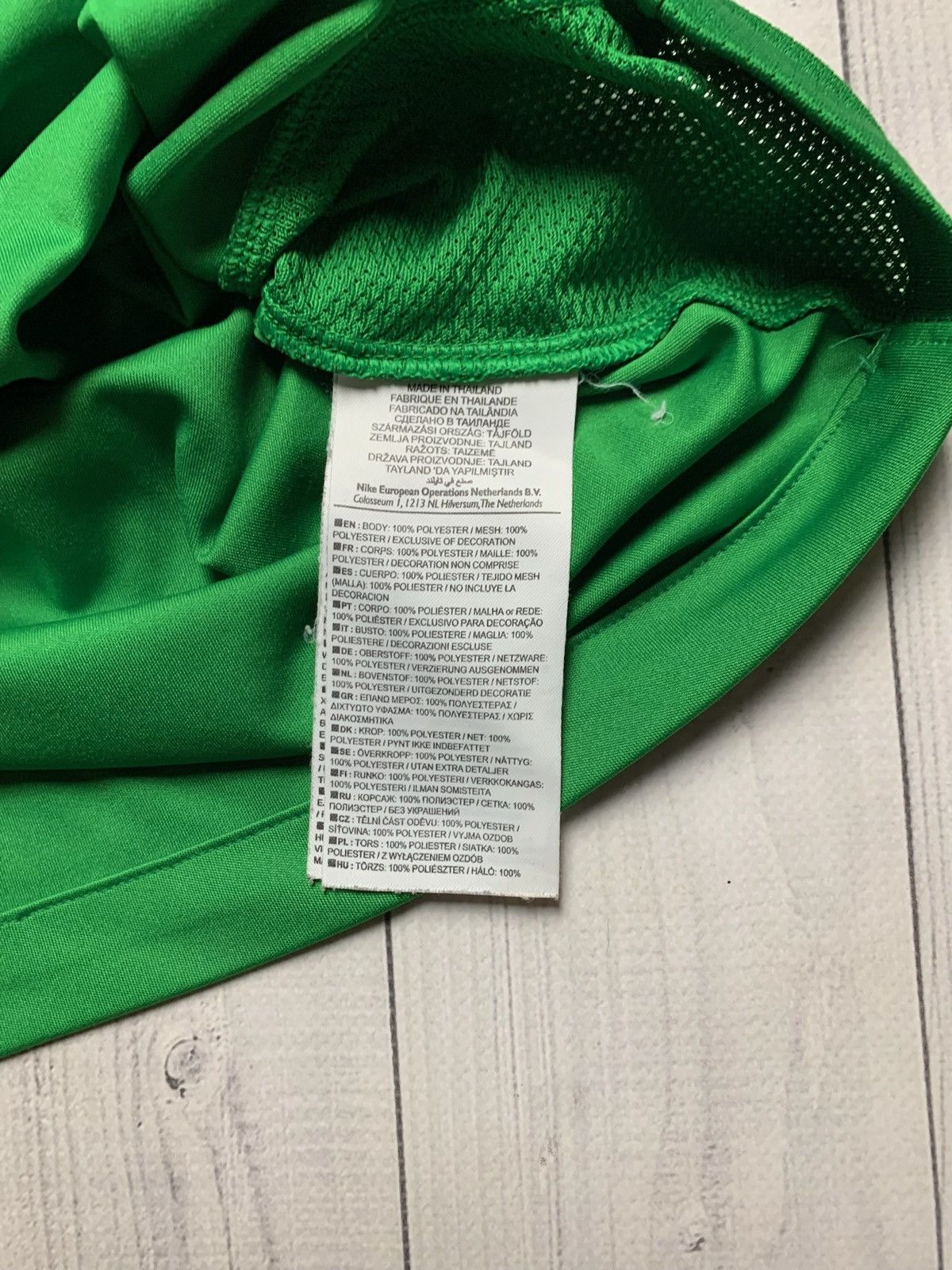 Nike × Vintage Vintage Nike Celtic soccer jersey size M green logo Size US M / EU 48-50 / 2 - 5 Thumbnail