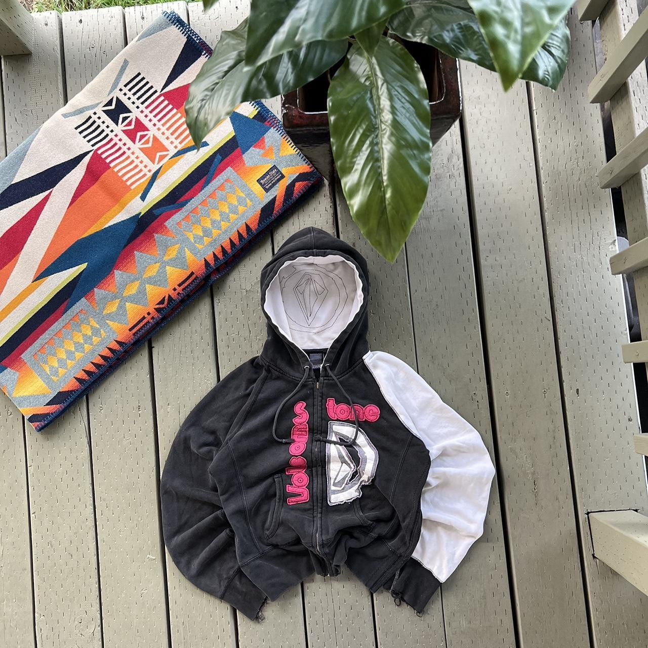 Vintage × Volcom volcom vintage hoodie Sweatshirt big logo 2000s Size S / US 4 / IT 40 - 4 Thumbnail