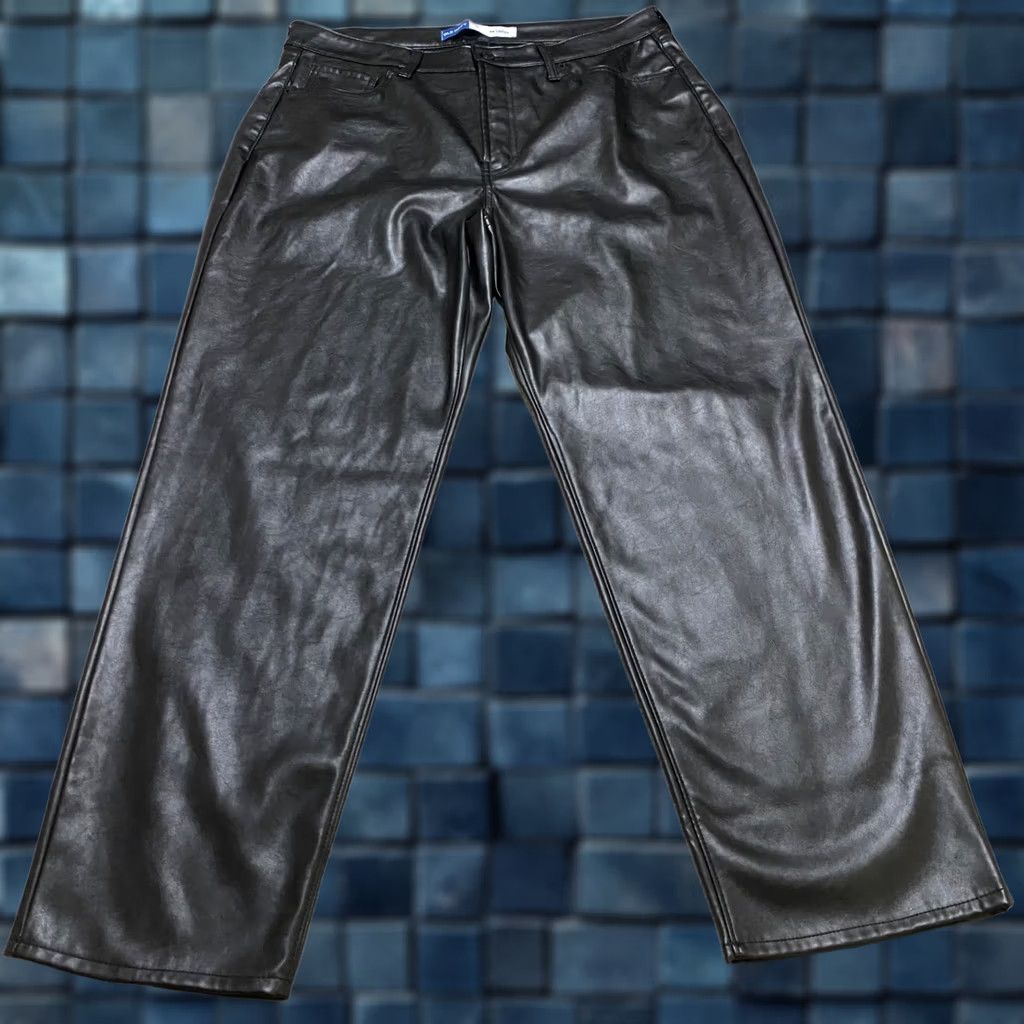 Old Navy Old Navy Pants Womens 16 Black High-Rise Faux Leather Straight Ankle Regular Size 16 Black Size 38" / US 16 / IT 52 - 1 Thumbnail