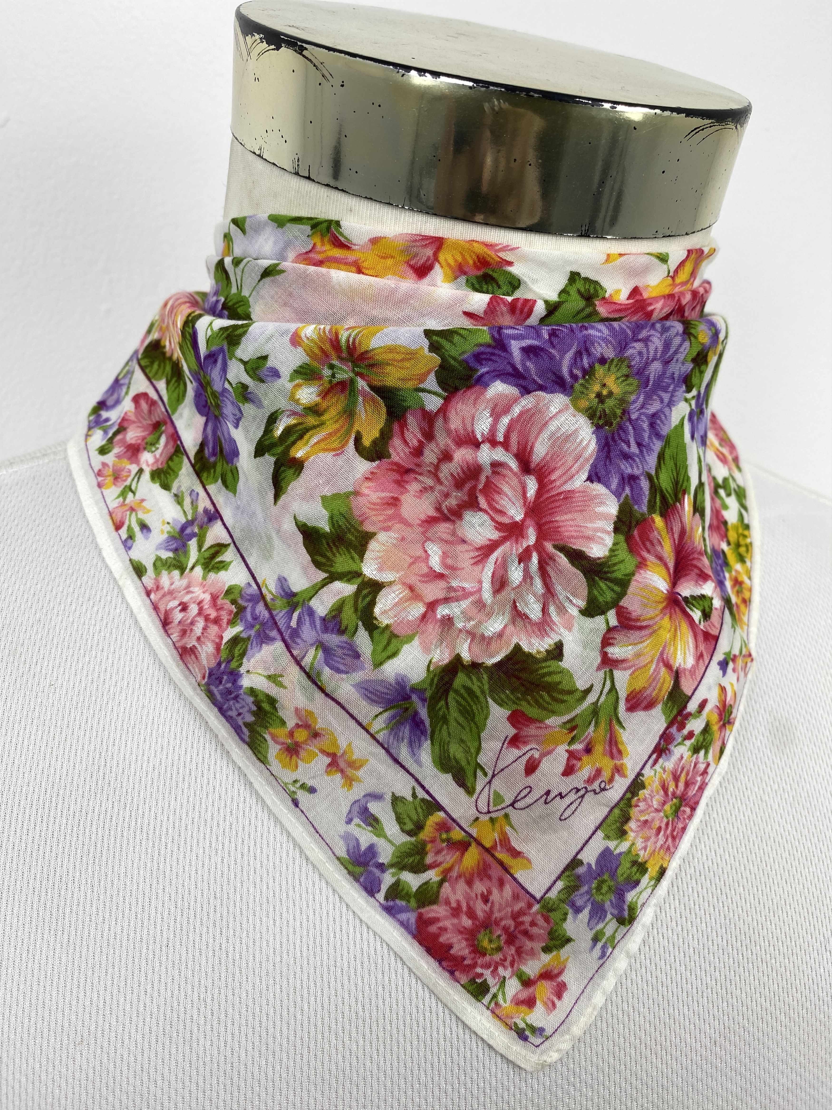 Kenzo Vintage Kenzo Flowers Handkerchief / Neckerchief KT0280 Size ONE SIZE - 2 Thumbnail