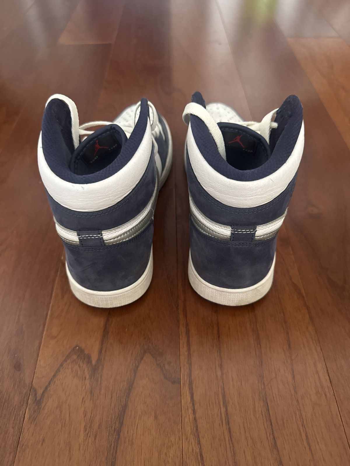 Jordan Brand Jordan 1 Retro High Midnight Navy (2020) Size US 9.5 / EU 42-43 - 4 Thumbnail