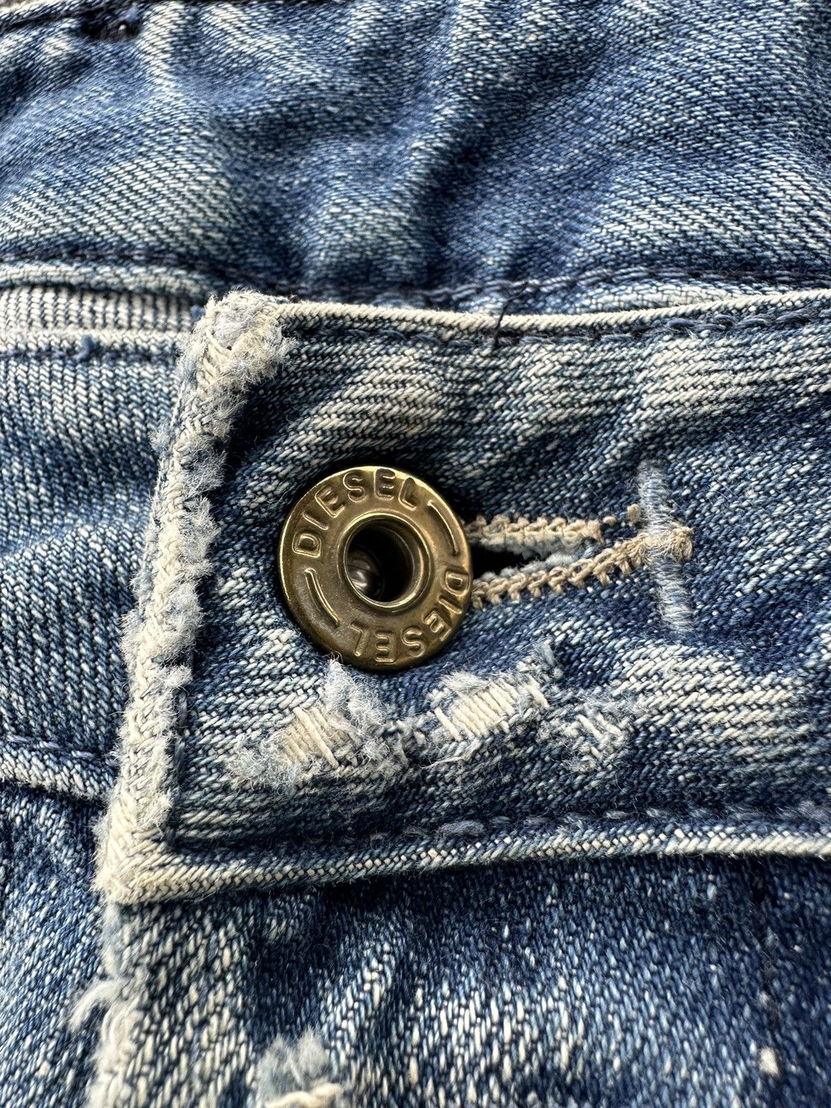Diesel Vintage Diesel Industries Faded Wash Denim Size 31 D100 Size US 31 - 12 Thumbnail